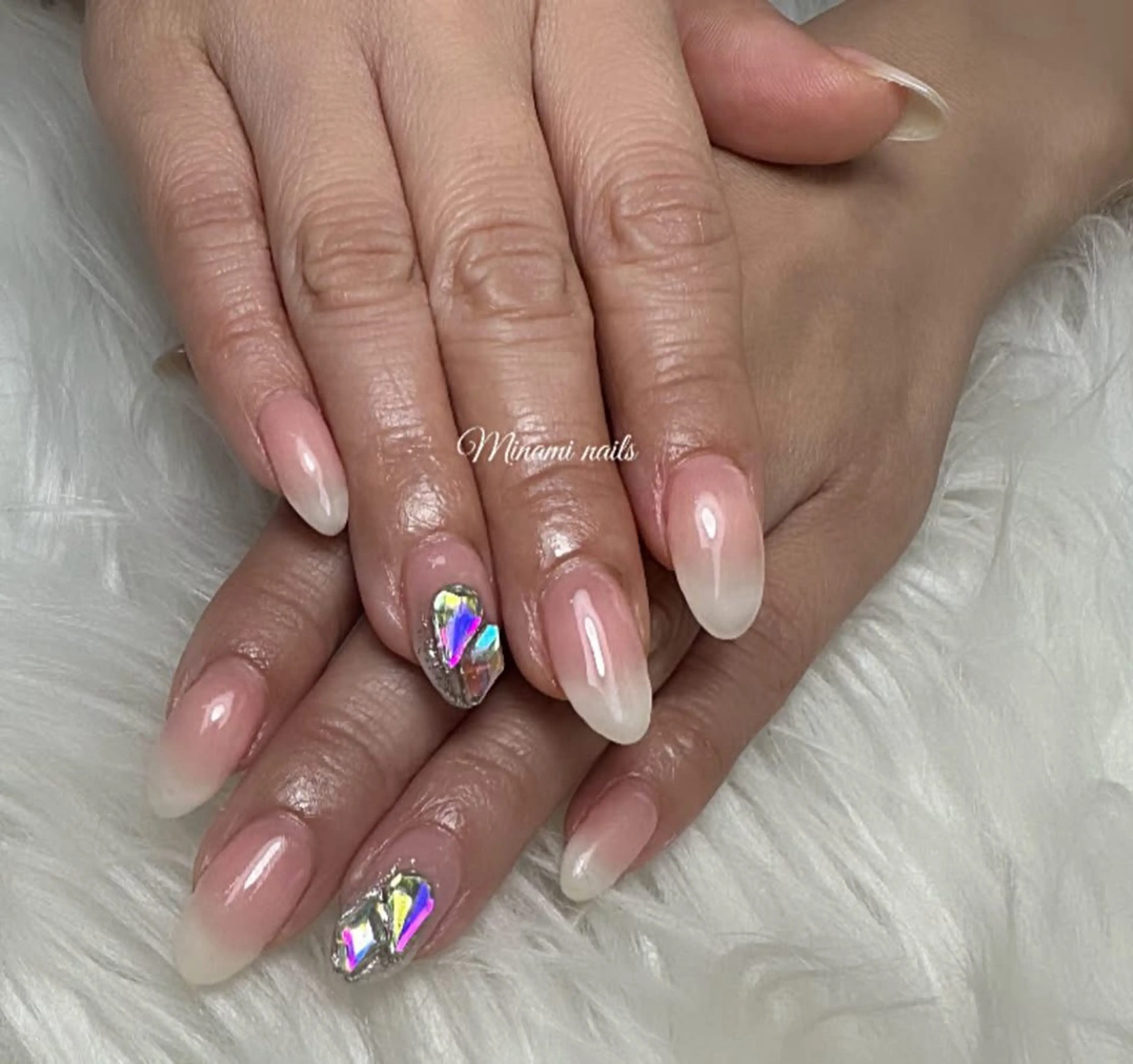 ネイル アートネイル オーロラネイル ガーリー キラキラネイル 韓国ネイル Minami Nailsのネイルデザイン