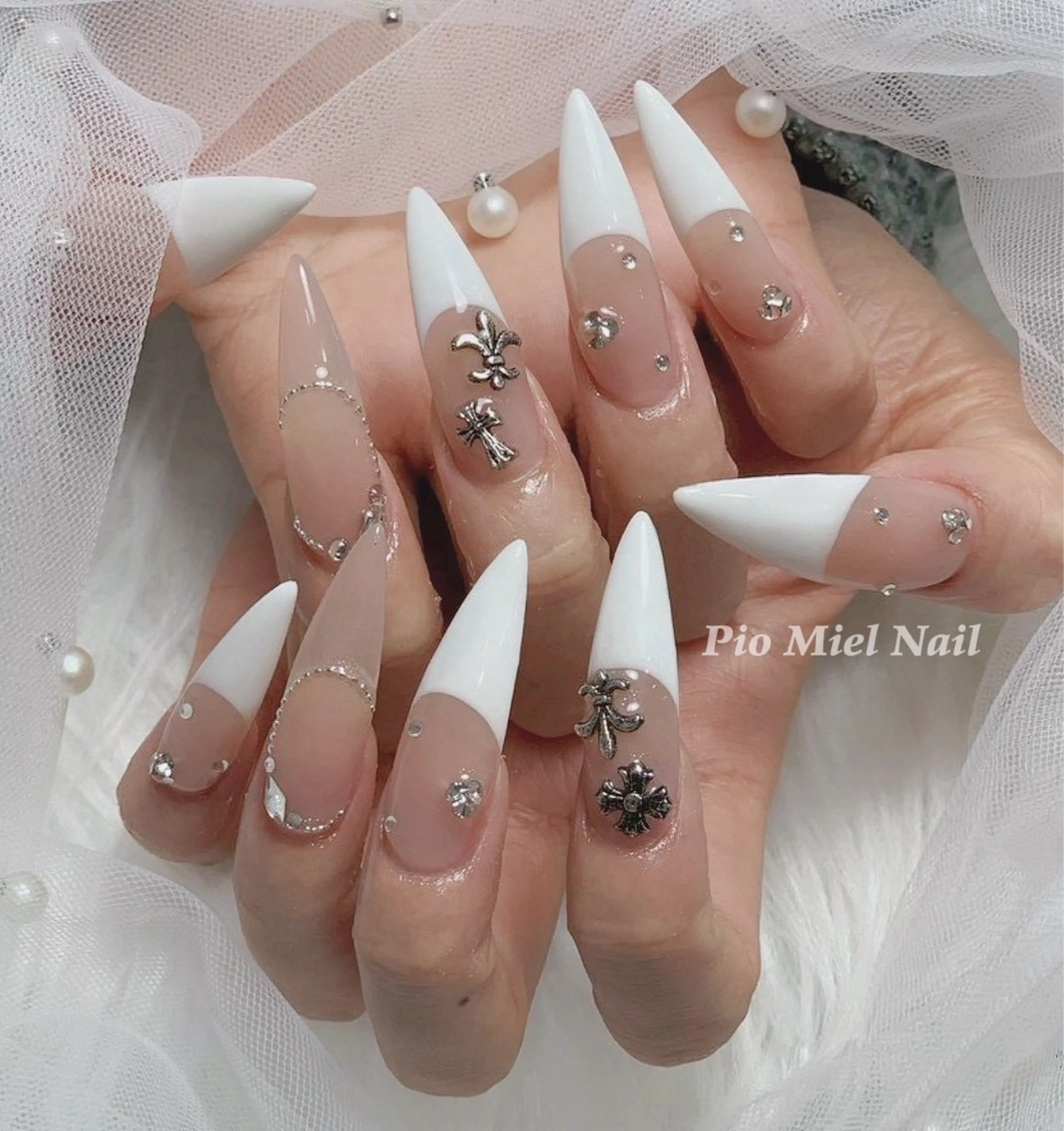 ネイル ハンドネイル HANA 長さだしのネイルデザイン