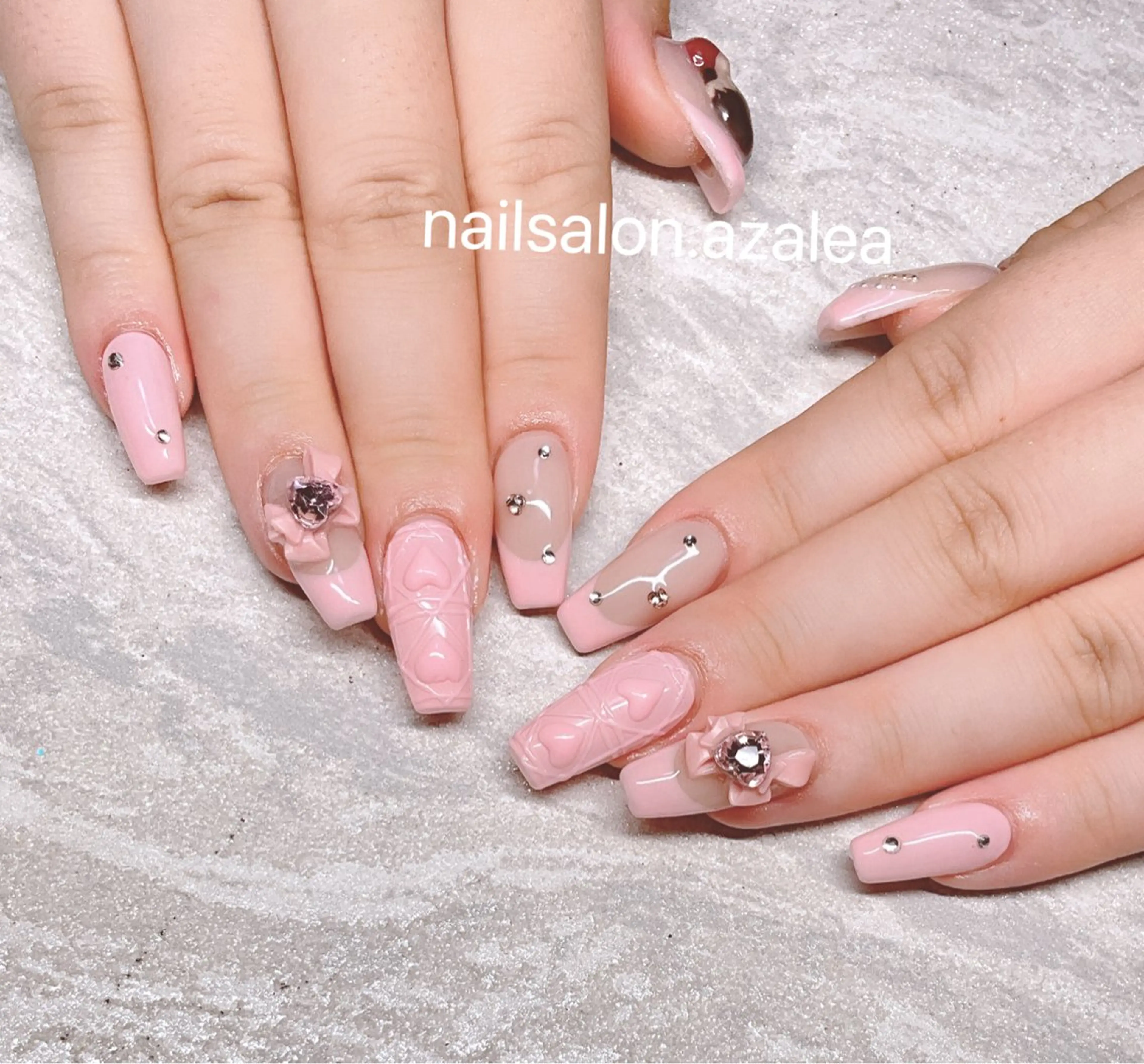 ネイル ハンドネイル R inのネイルデザイン