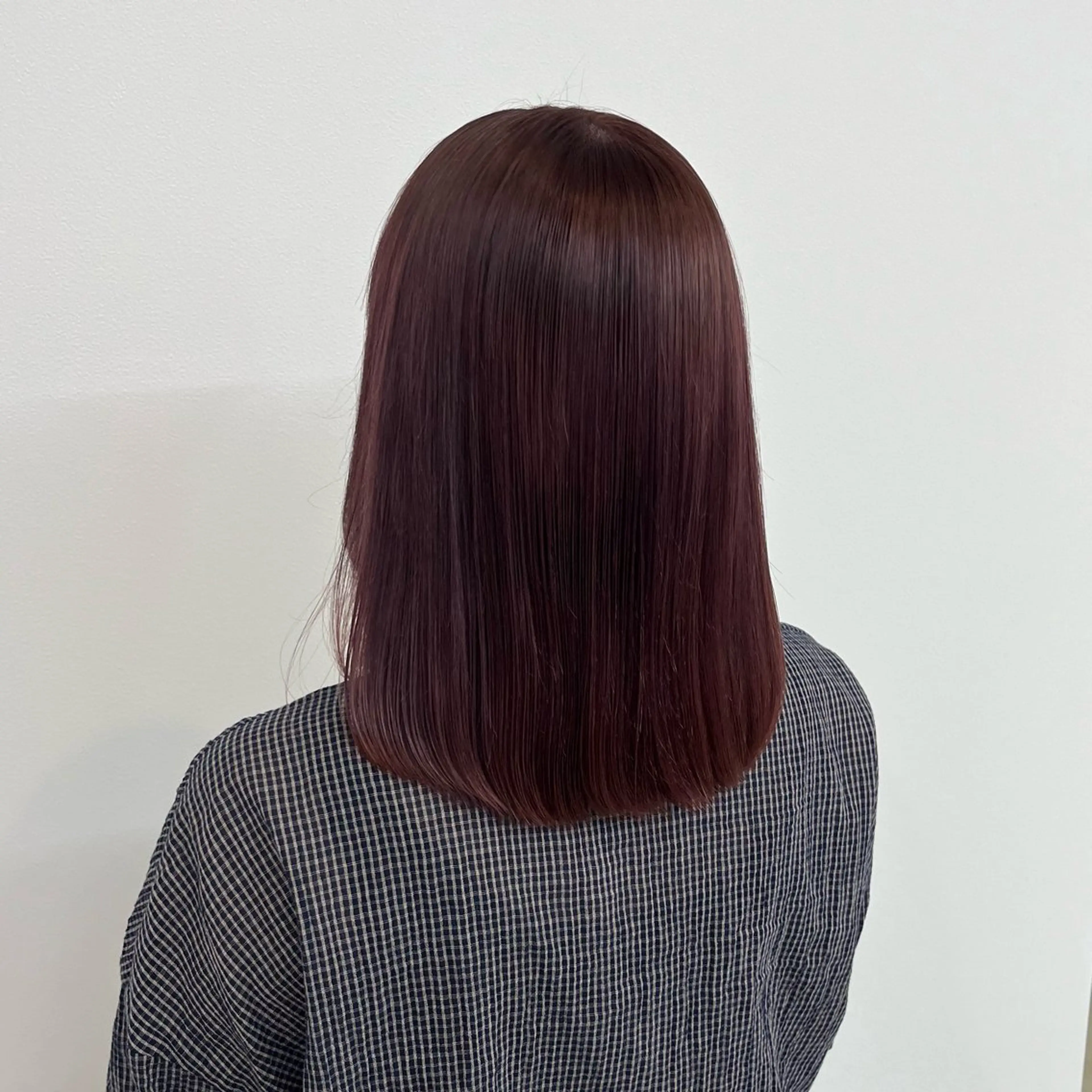 カラー ルプラボウ 鈴木 莉菜のヘアスタイル