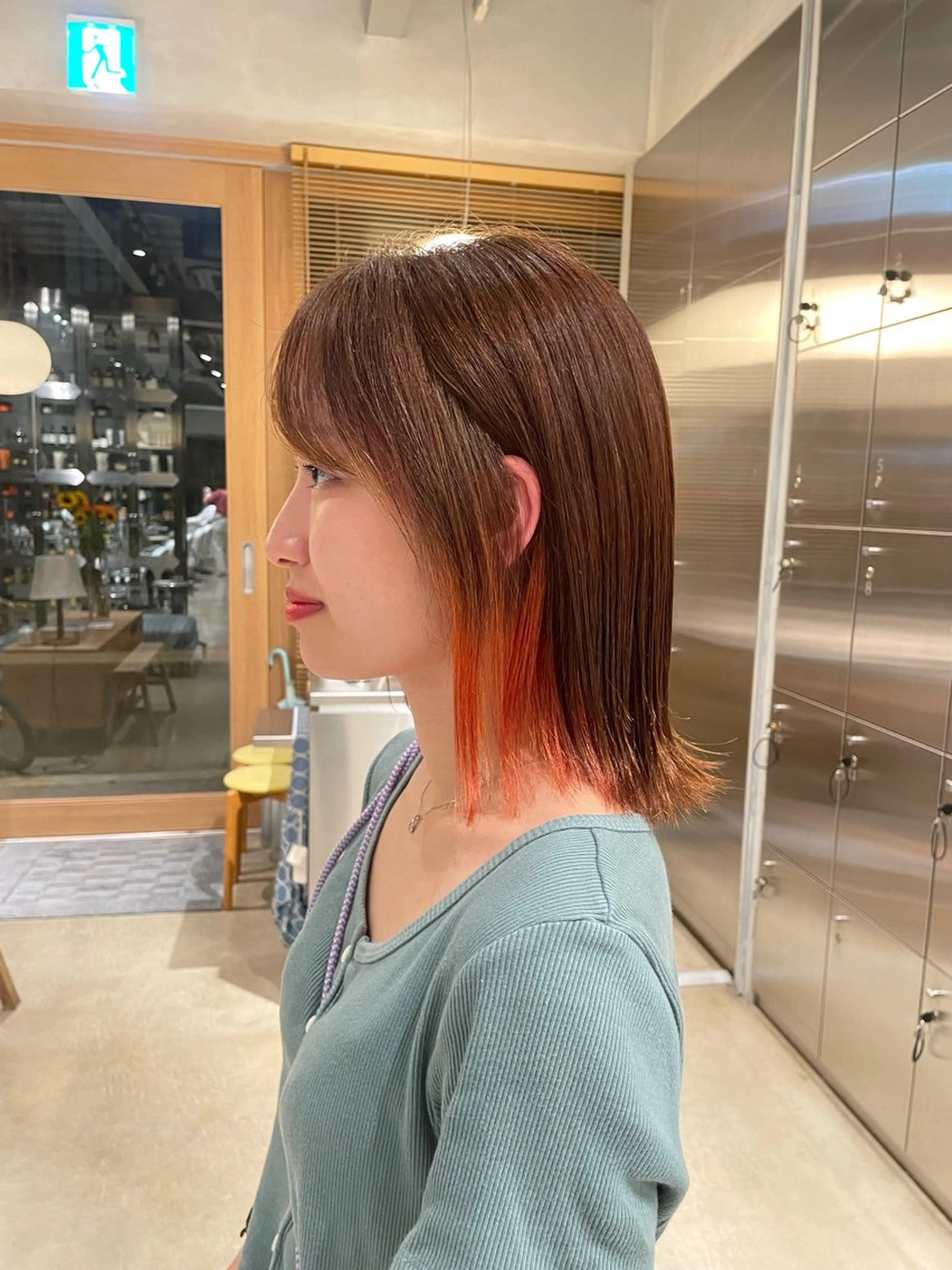 セミロング カラー 樋口 花穂のヘアスタイル