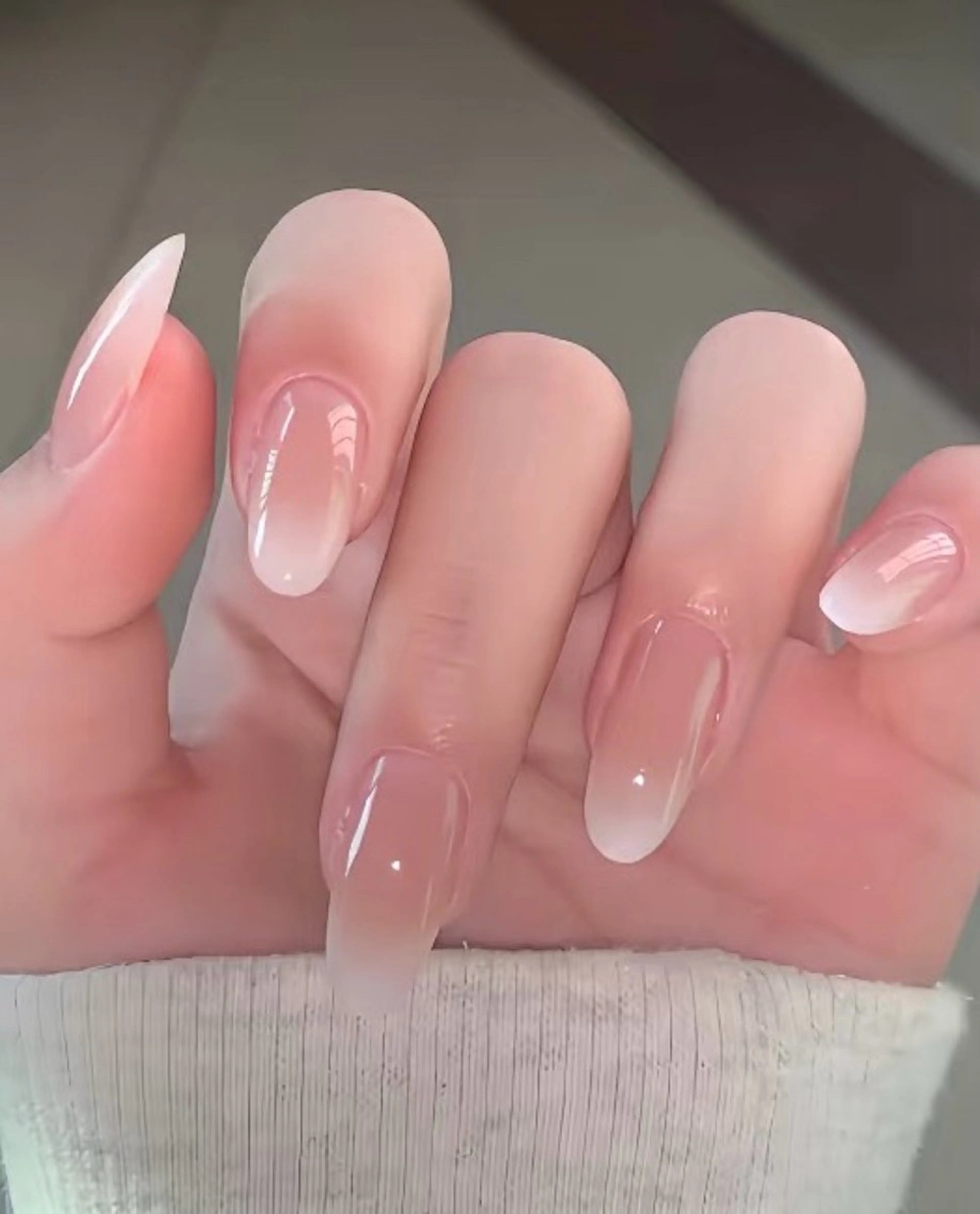 ネイル 高木 維麗絲のネイルデザイン