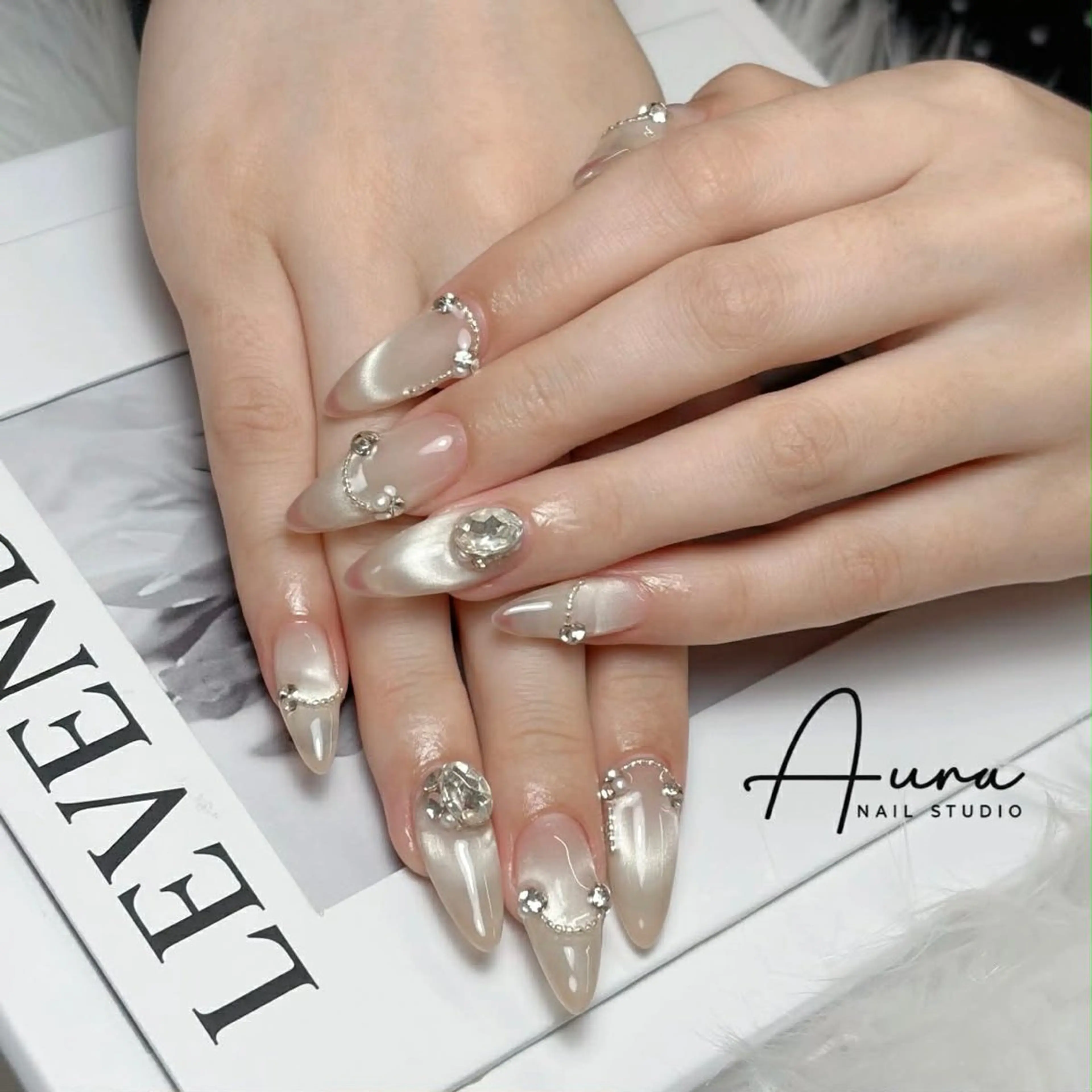 ネイル ハンドネイル Aura Nail Studioのネイルデザイン