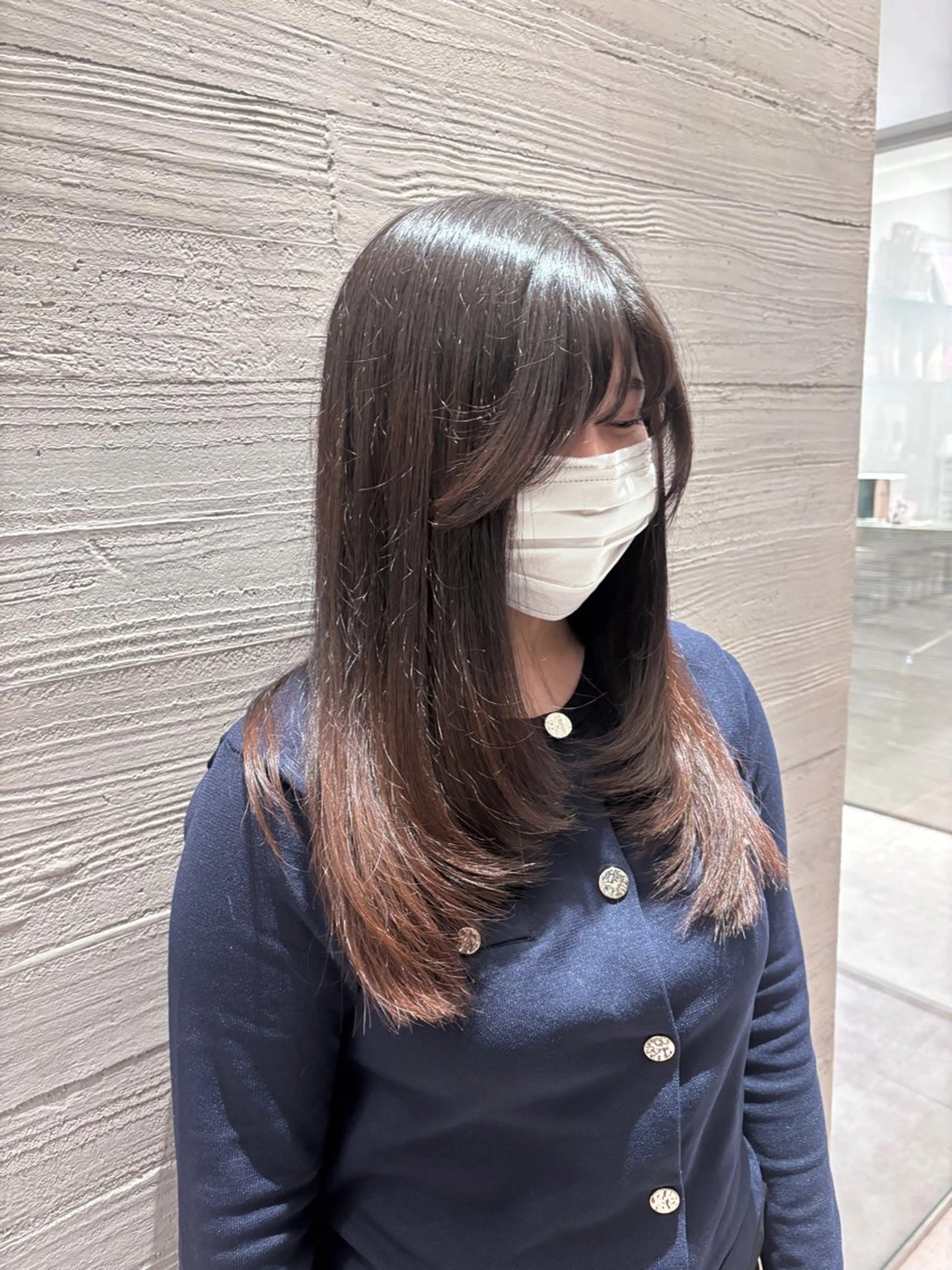 ロング ロングレイヤー 顔周りカット レイヤーカット ロング イシカワ ルナのヘアスタイル