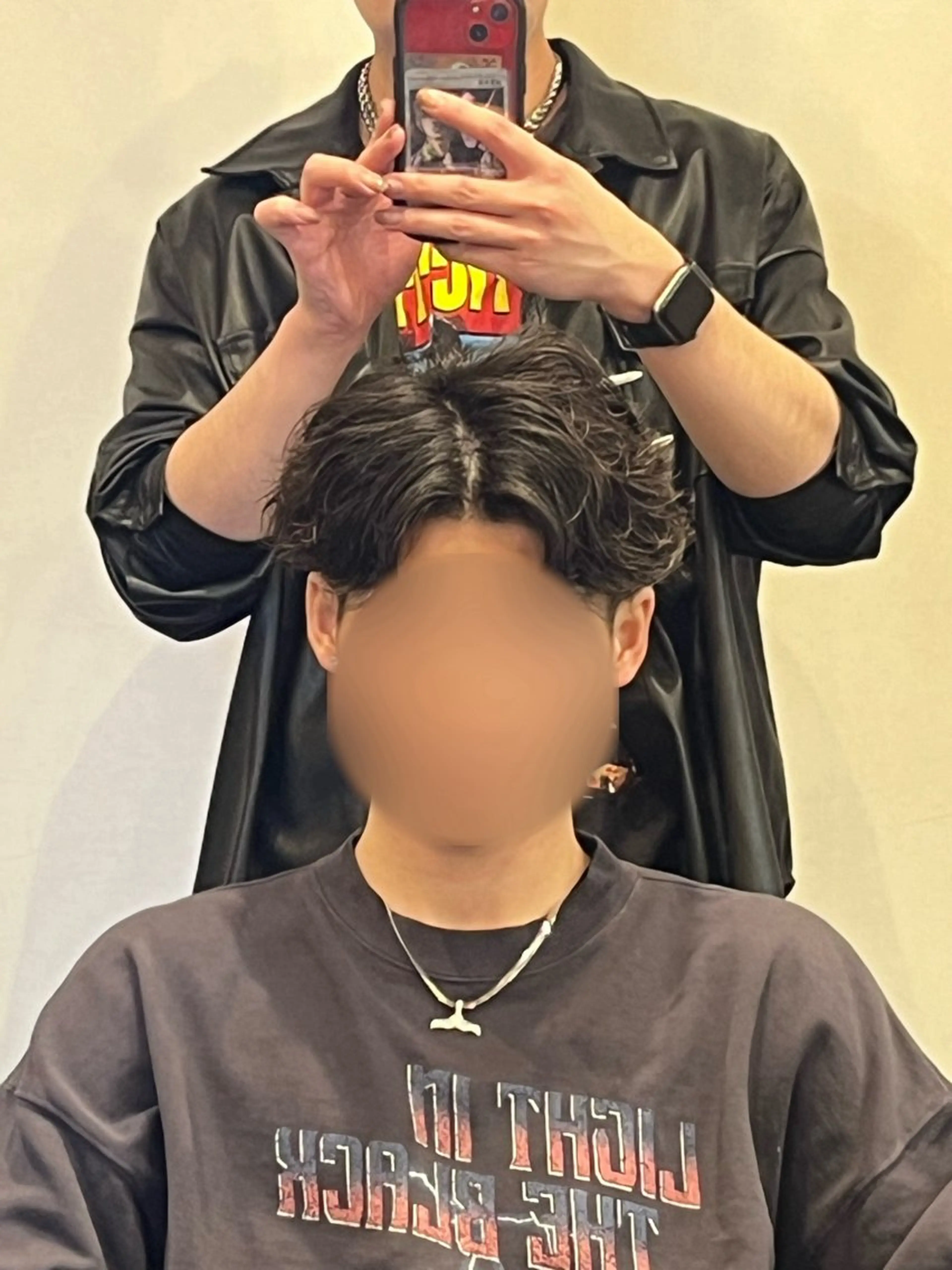 ショート パーマ メンズ フェザーパーマ メンズパーマ カット パーマ 韓国メンズヘア/ 毛流れヘア　須田龍世のヘアスタイル