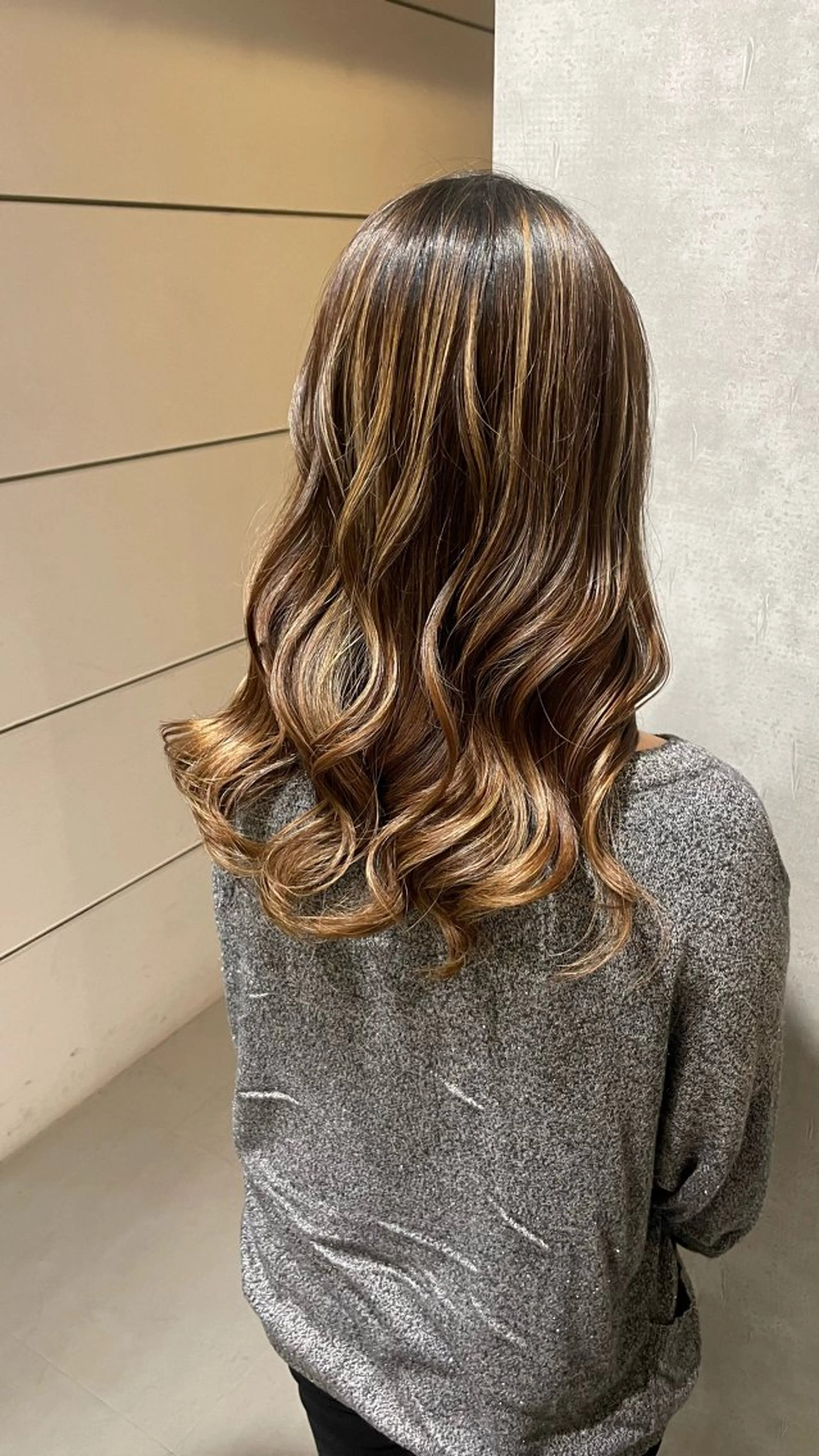 ロング chic 渡辺 桃羽のヘアスタイル