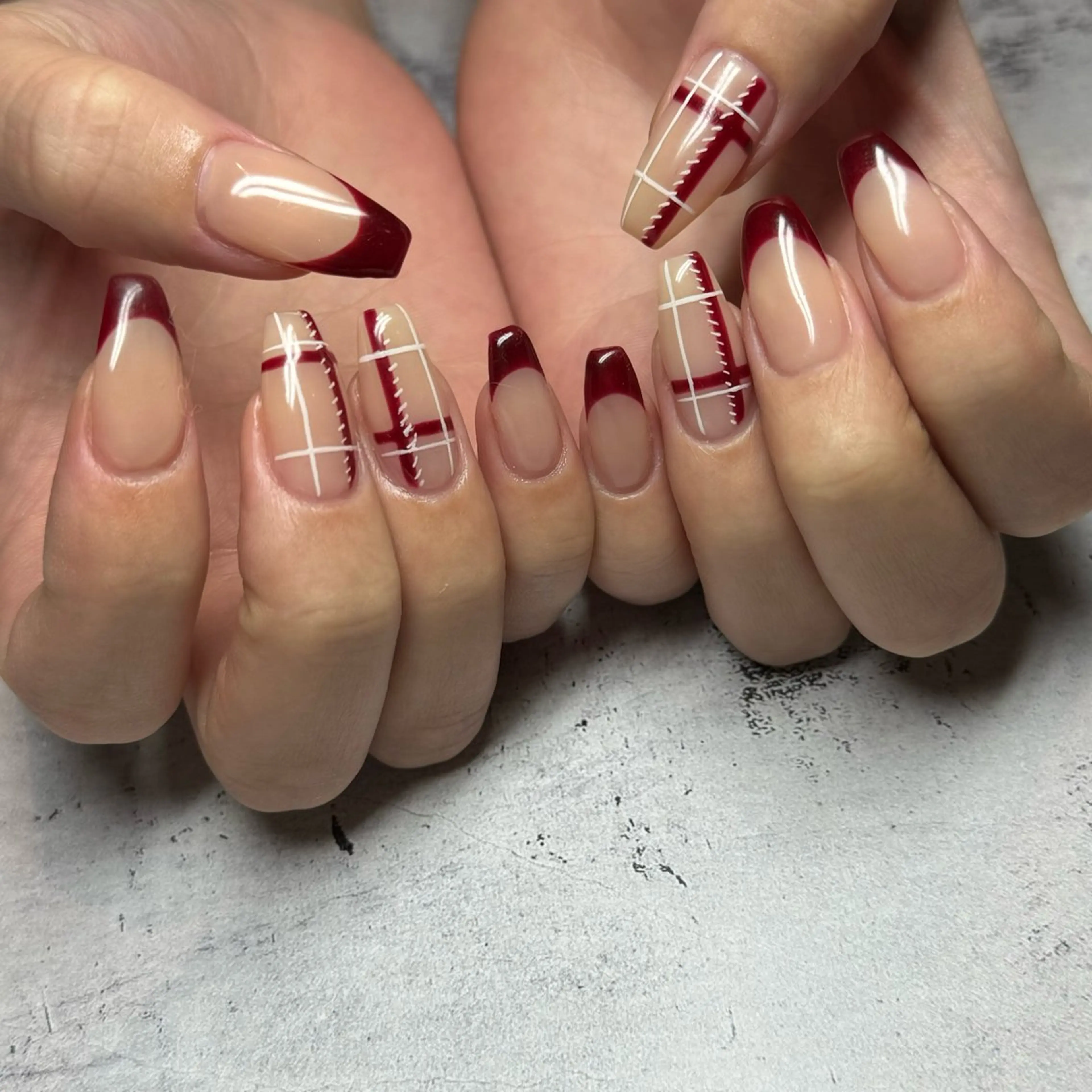 ネイル ボルドー ハンドネイル 𝐫𝐚𝐢 𝐧𝐚𝐢𝐥のネイルデザイン