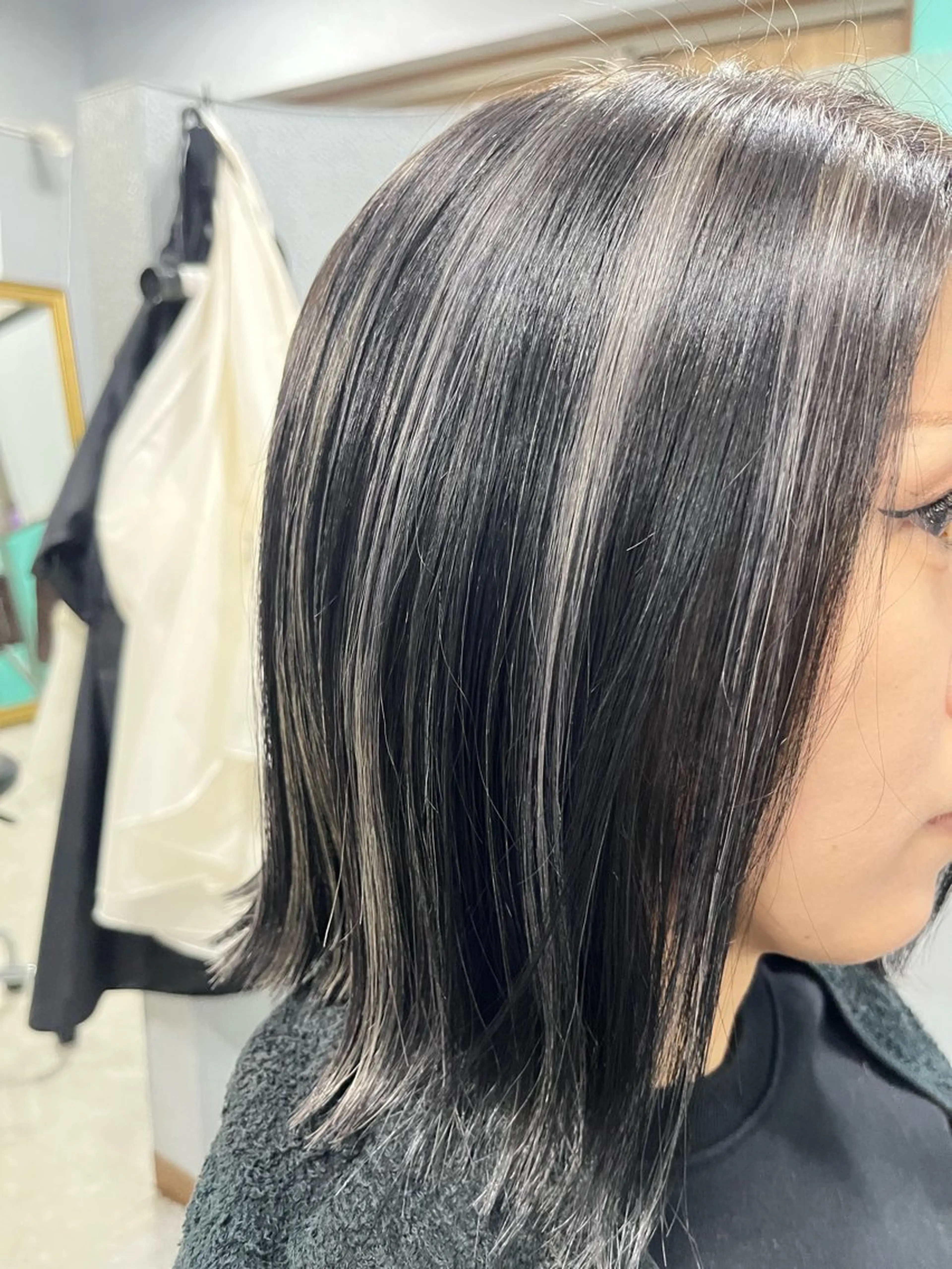 ミディアム カラー ハイライトカラー シルバー ハイライト 🌺ASIA🌺 福留のヘアスタイル