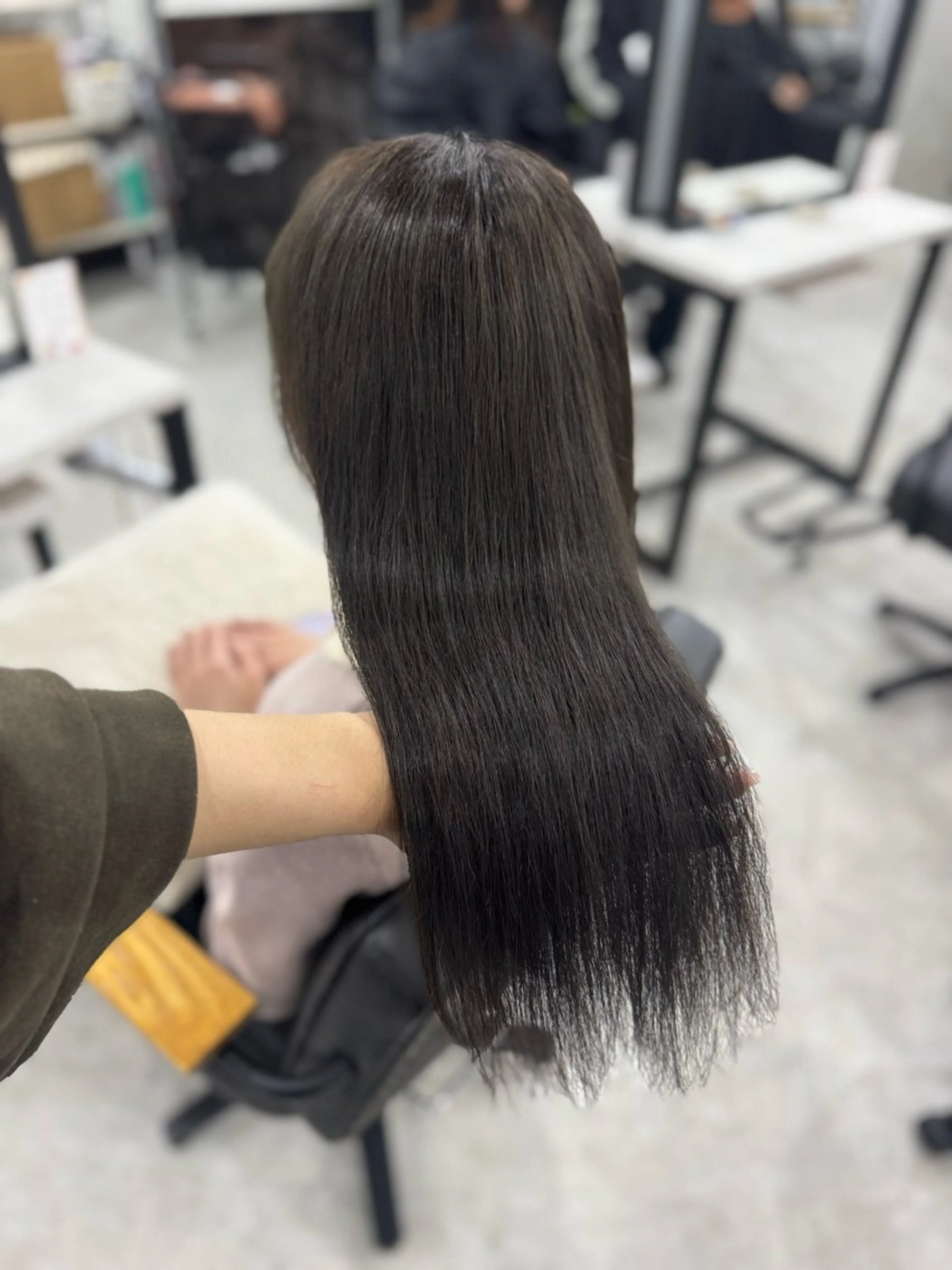 ロング カラー ベージュカラー ブリーチ ブラウンカラー 透明感カラー ダブルカラー 赤み無し柔らかカラー 【梅田】madokaのヘアスタイル