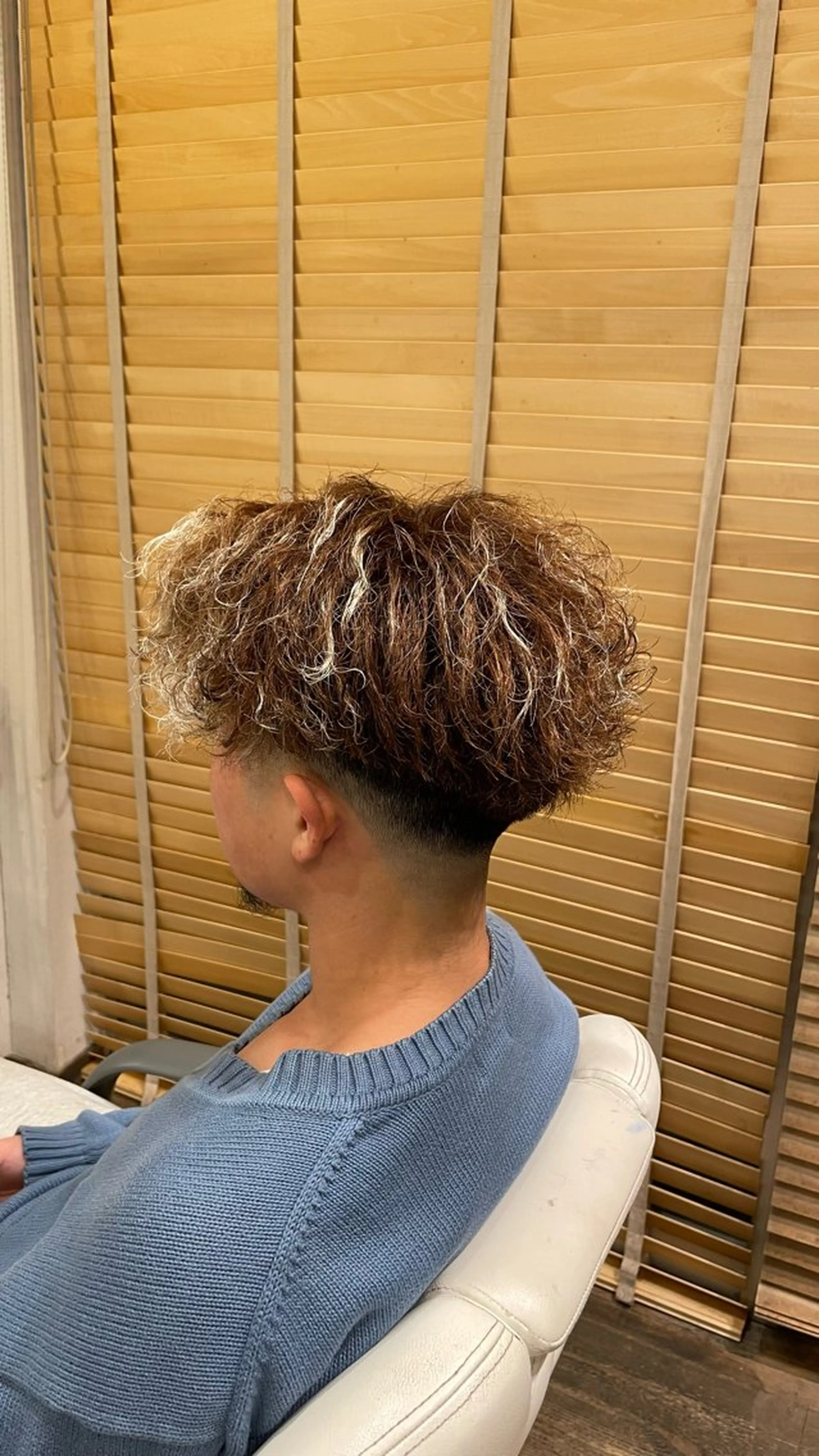 ショート カラー メンズ 椿 大輔のヘアスタイル