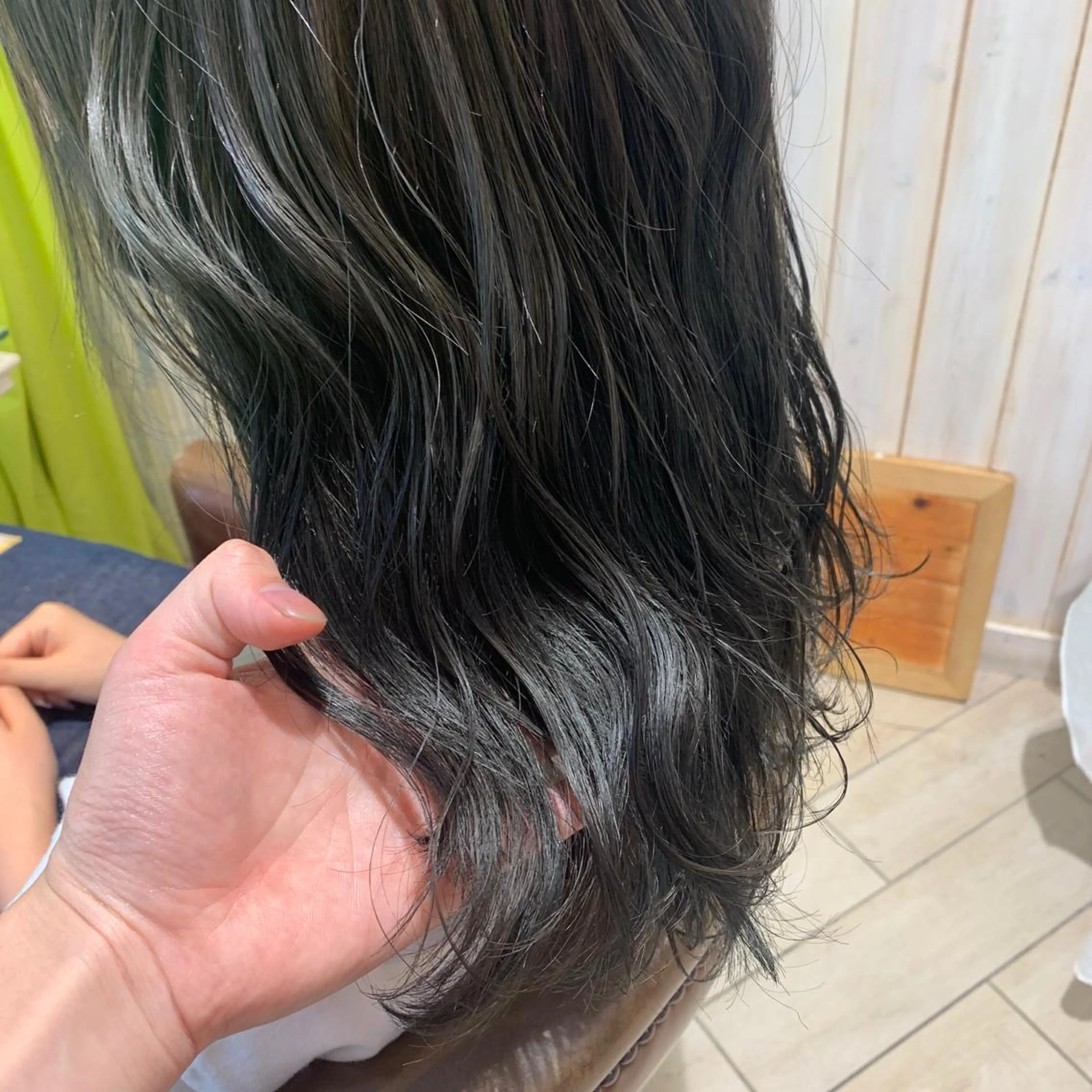 セミロング カラー パーマ ヘアアレンジ メンズパーマ特化🔥 ツイスパ/シャドウのヘアスタイル