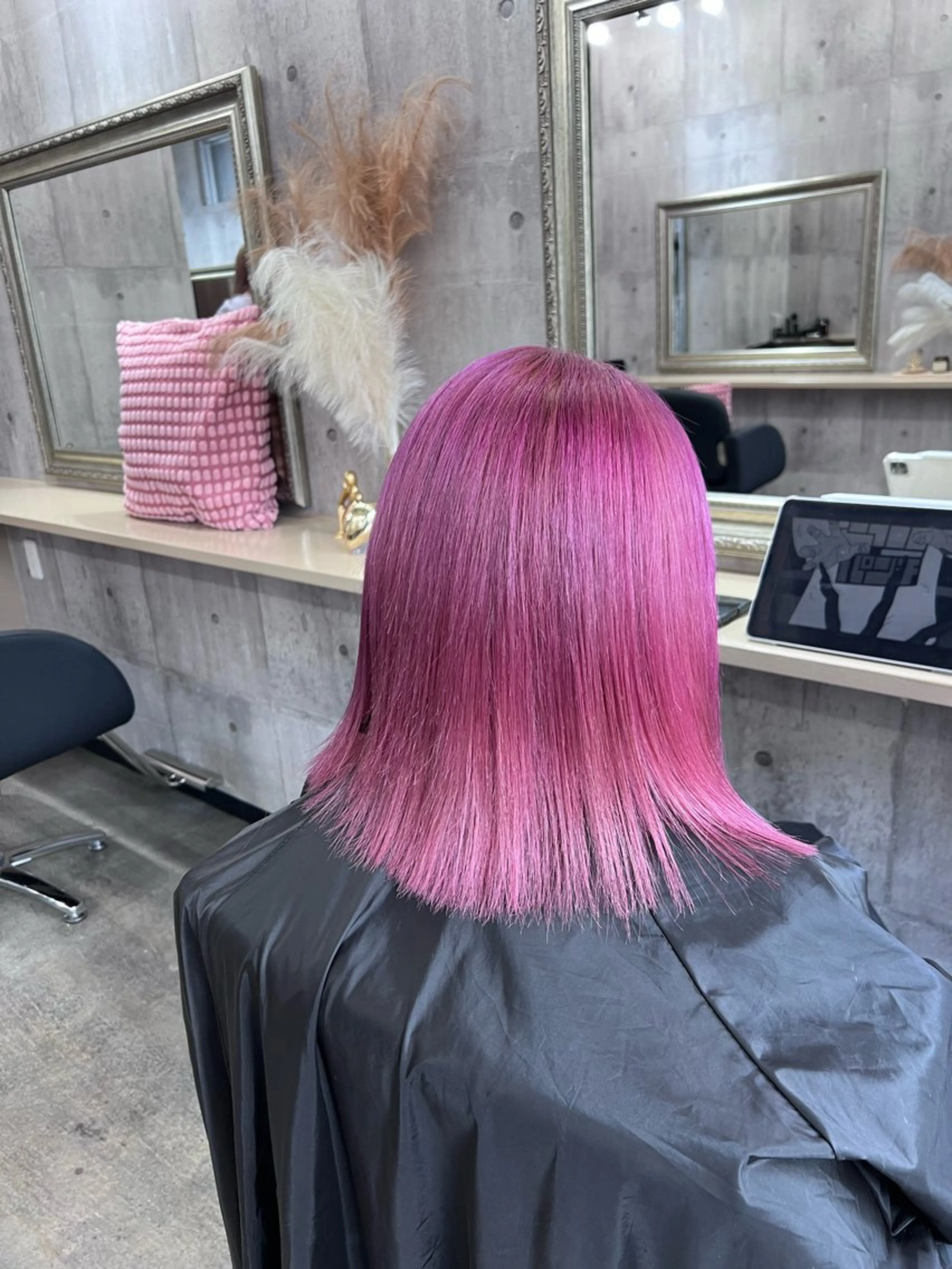 ショート サニーサイド大名 ダブルカラー髪質改善のヘアスタイル