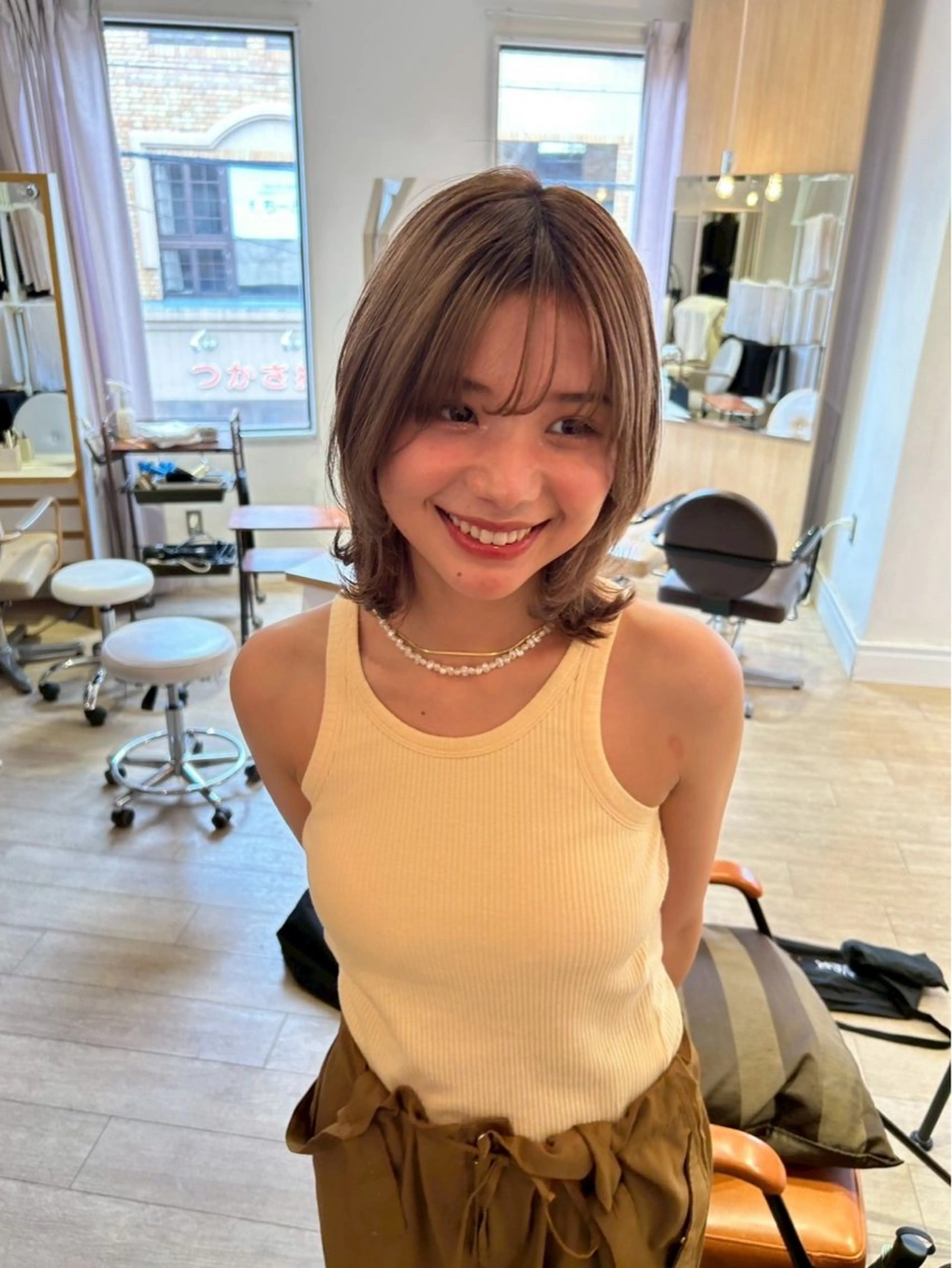 ミディアム 佃 風子のヘアスタイル