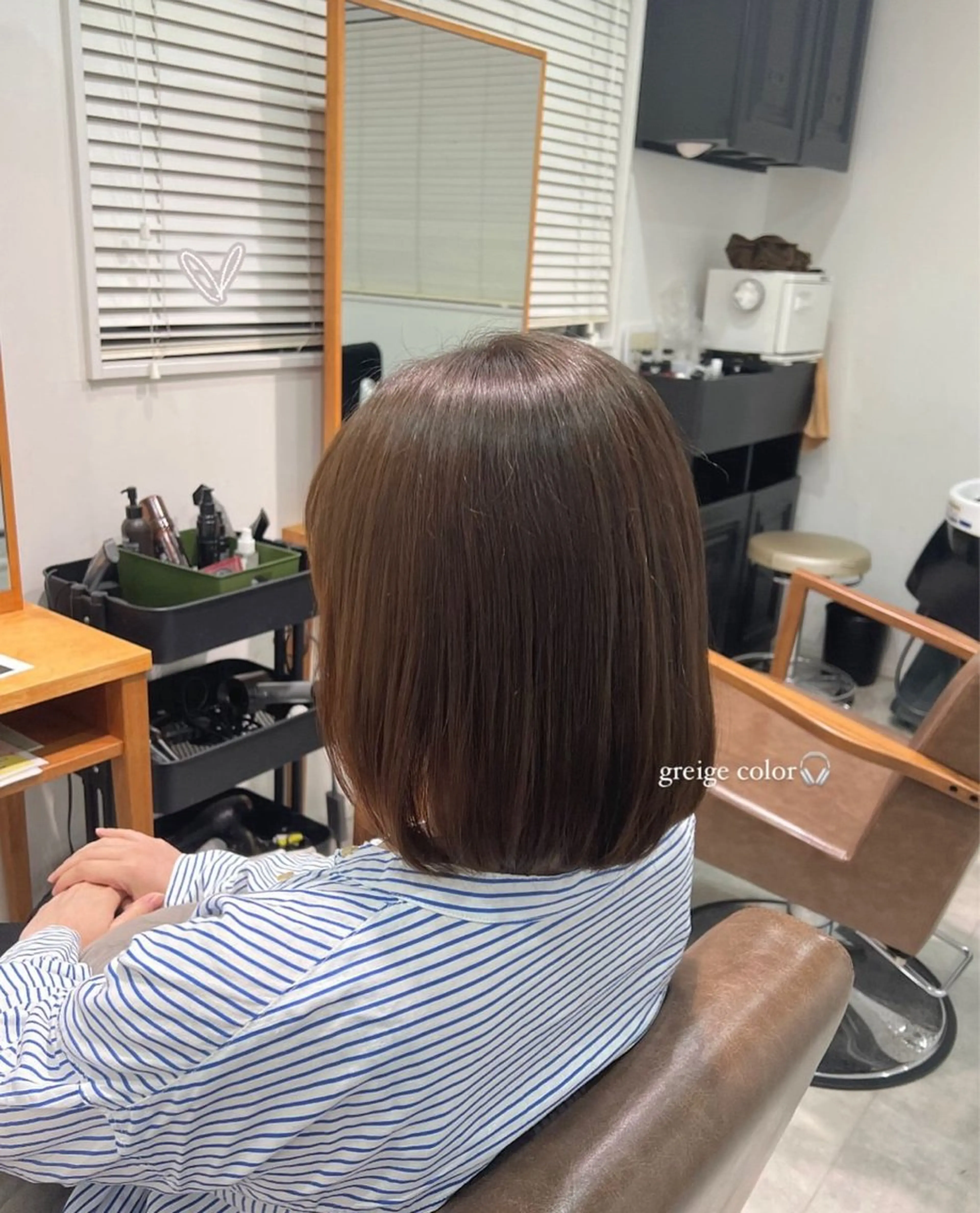 ショート カラー グレージュ 黒阪 なみのヘアスタイル