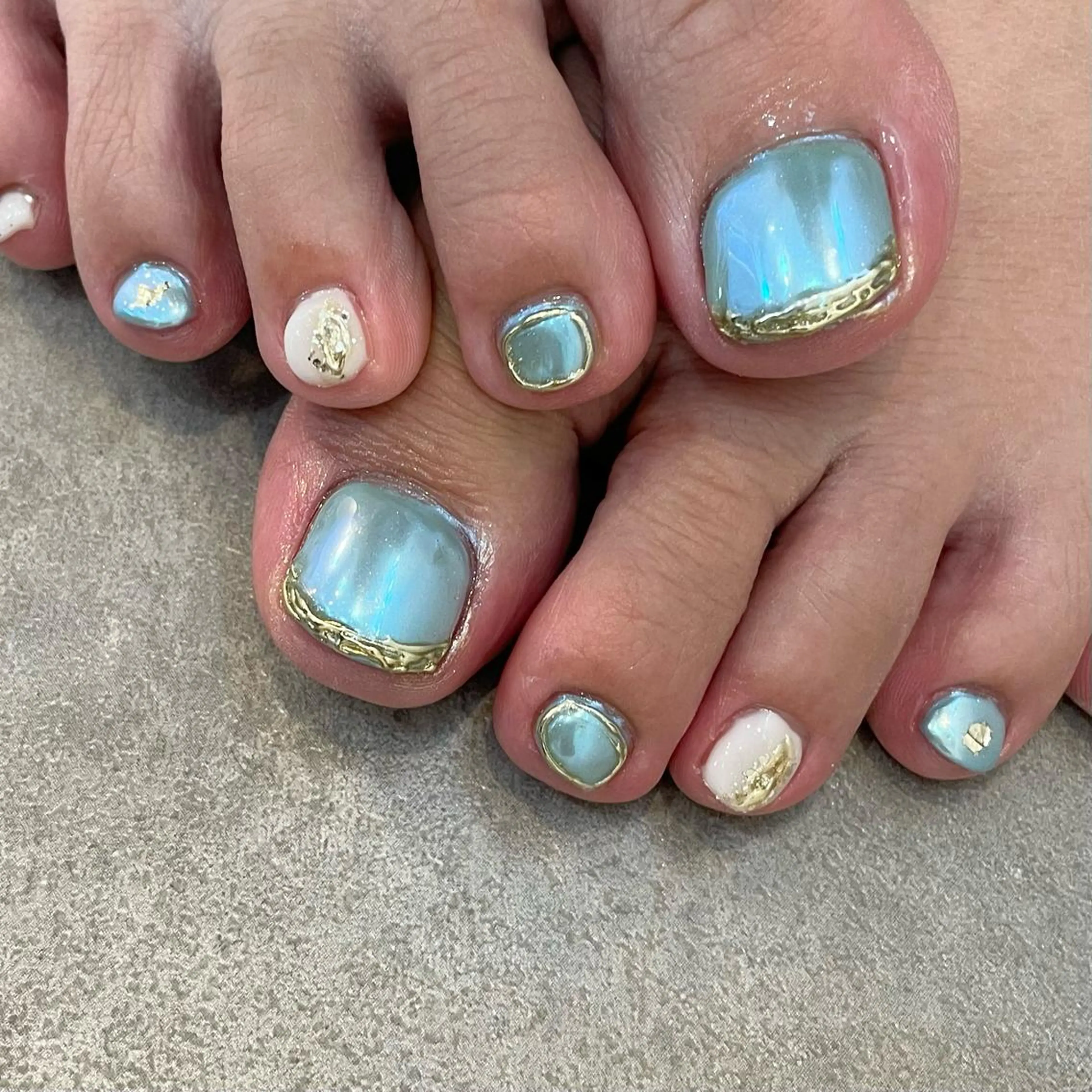 ネイル オーロラネイル ブルー Nail Salon Gummi.のネイルデザイン