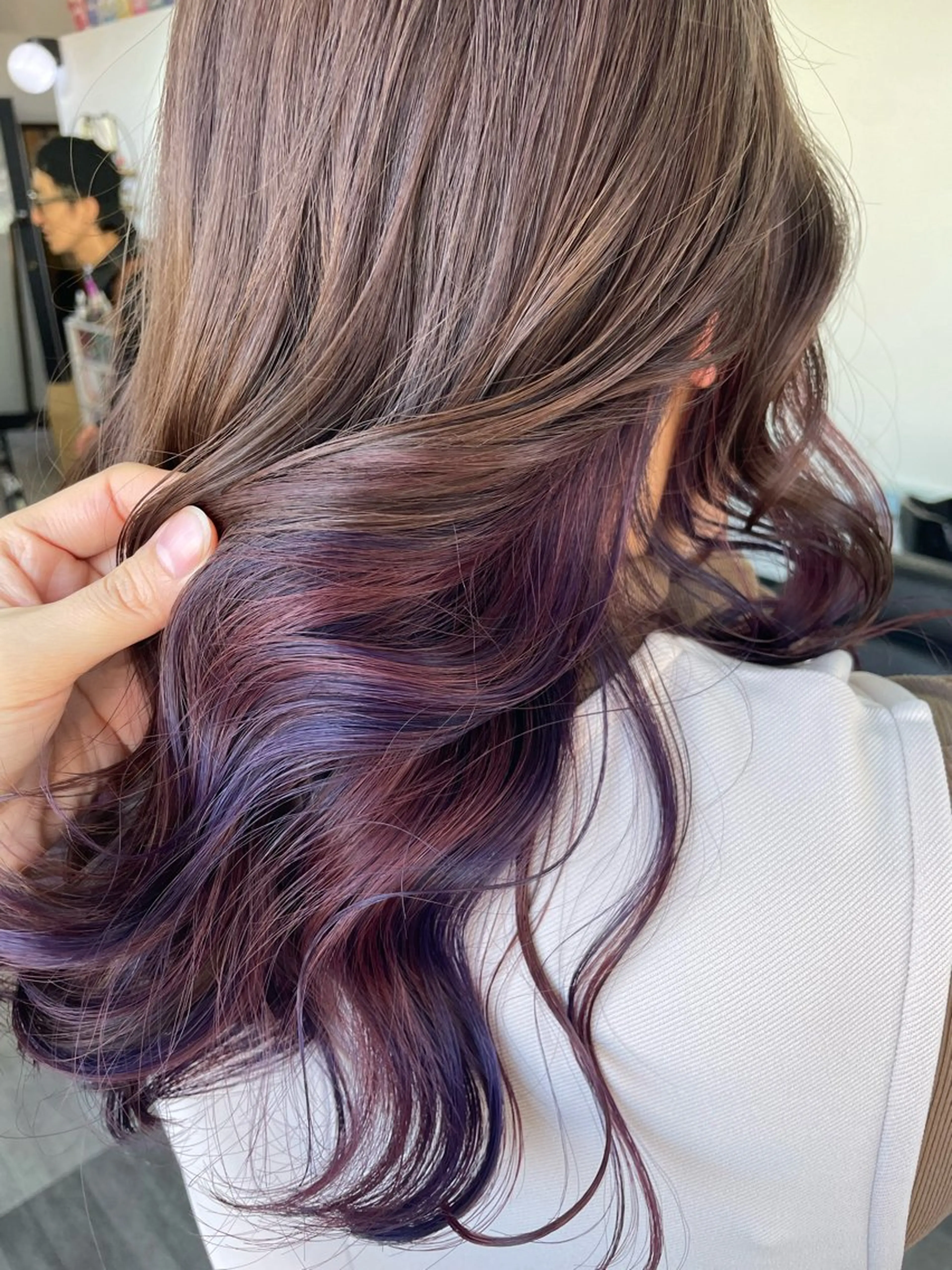 ロング カラー インナーカラー ピンクカラー オノ アカネのヘアスタイル