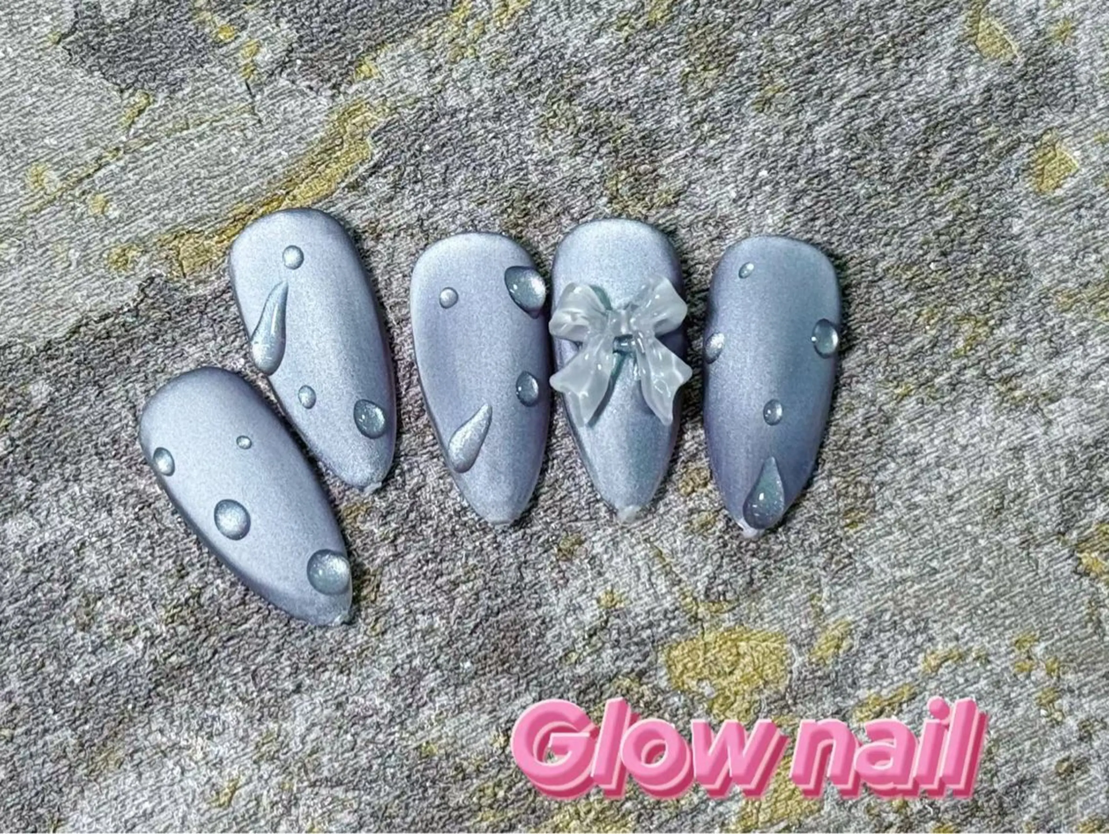 ネイル ハンドネイル グロー ネイルのネイルデザイン