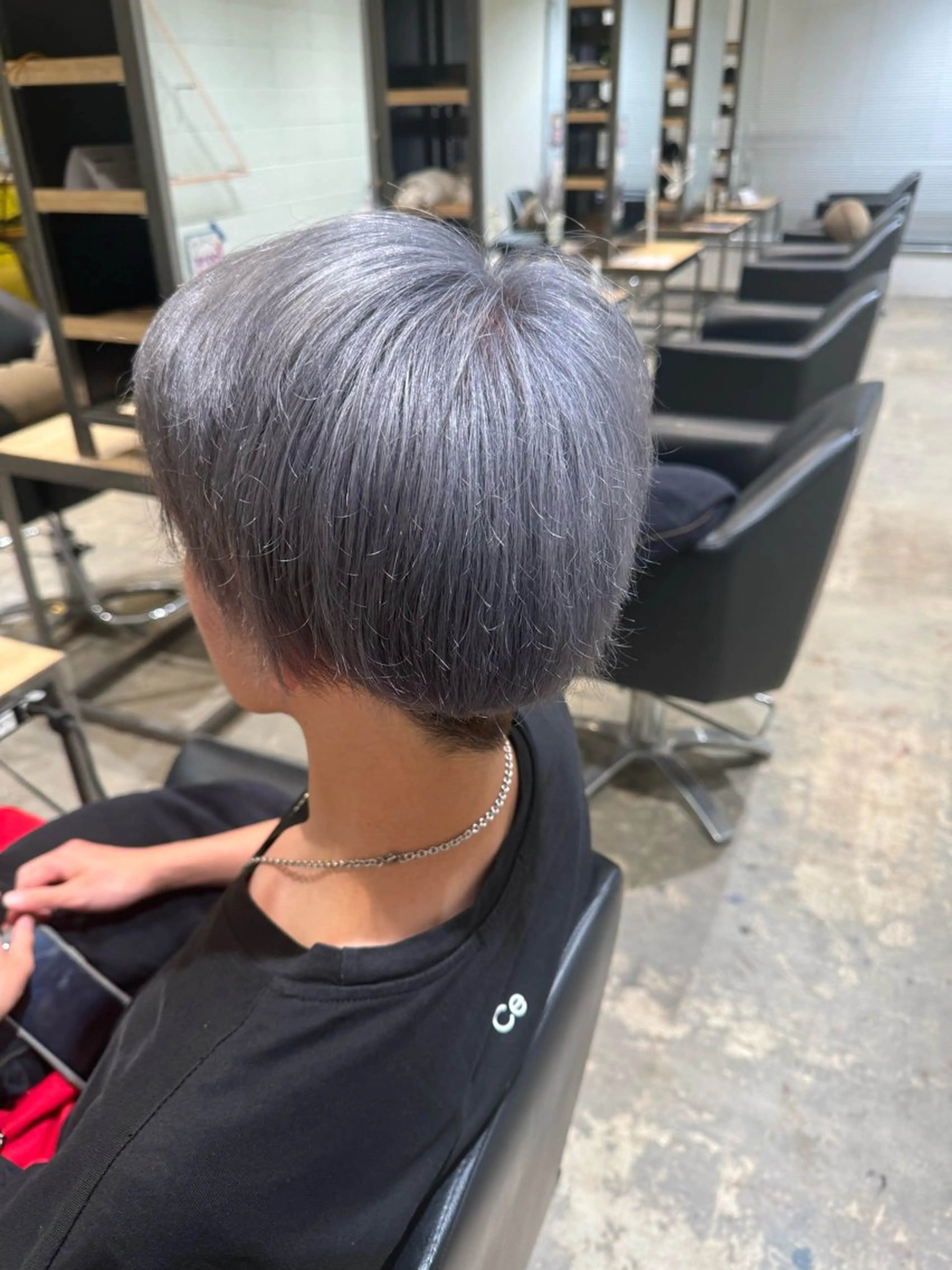 カラー シルバー 大谷 央翔のヘアスタイル