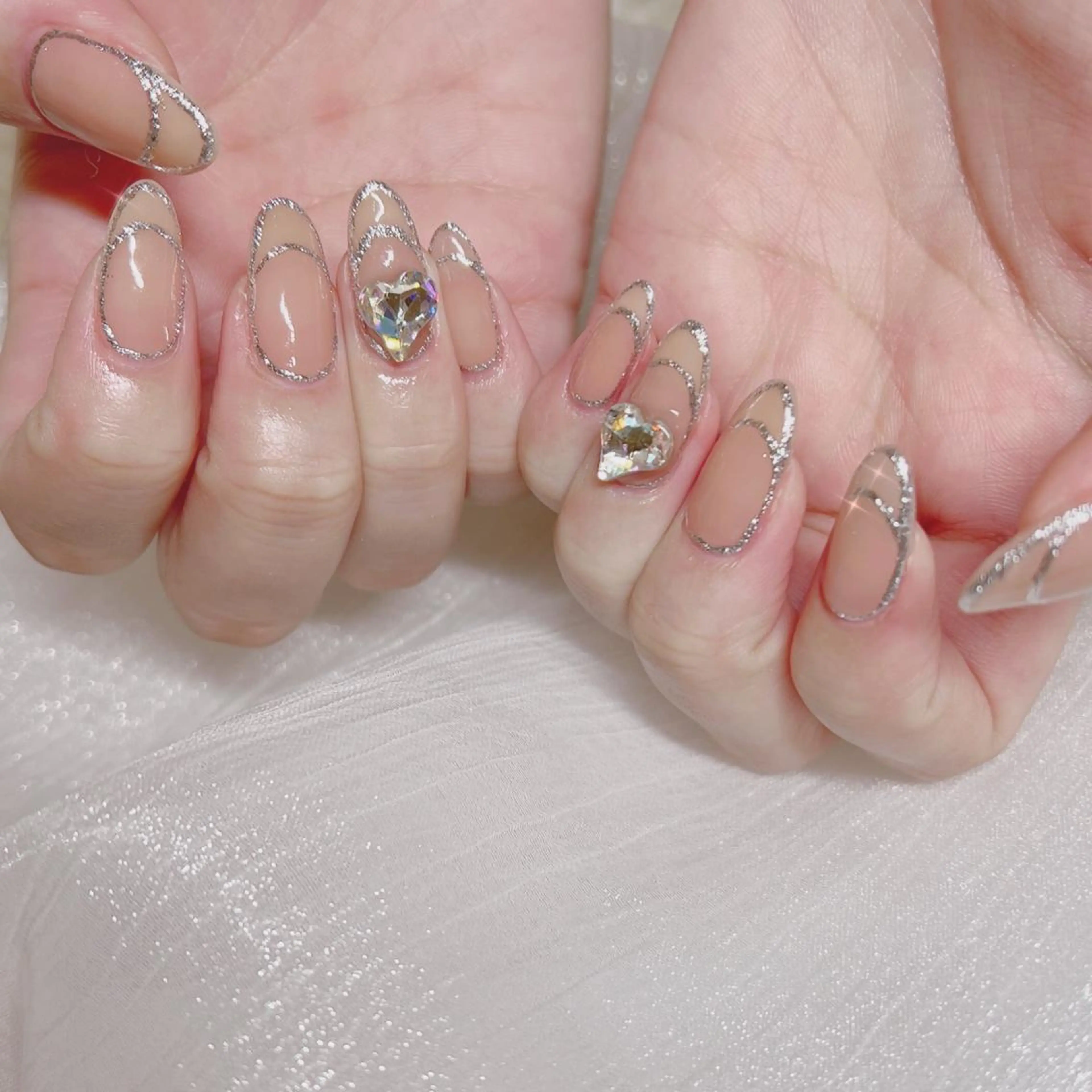 ネイル オーロラネイル フットネイル フレンチネイル ジェルネイル 韓国ネイル ハンドネイル ハンドケア 【ENサロン】 Rei🎀Nailのネイルデザイン