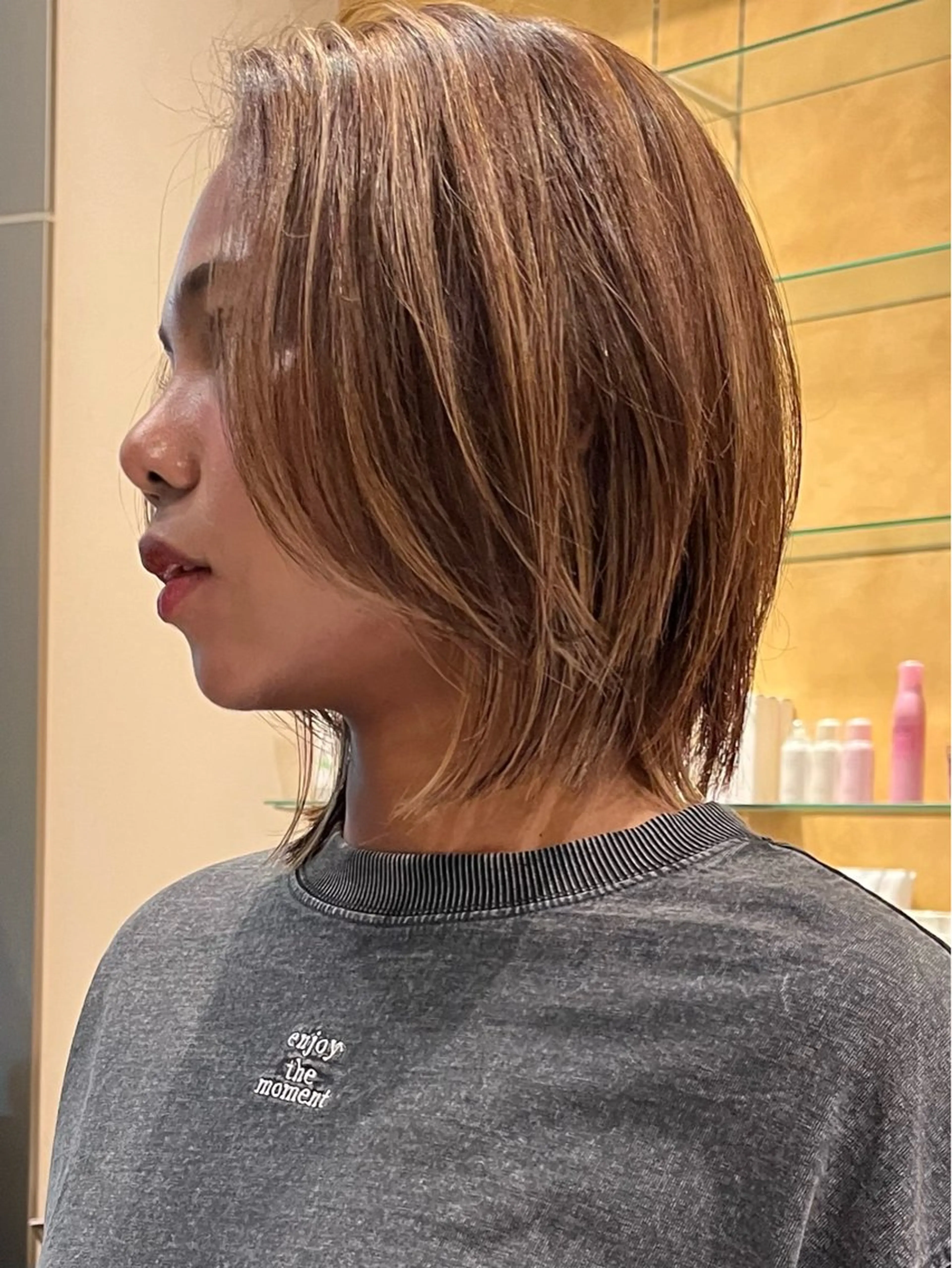 ショート ハイライト 酸性ストレート ルナ|縮毛矯正 ×デザインカラー🥝のマツエク・マツパデザイン