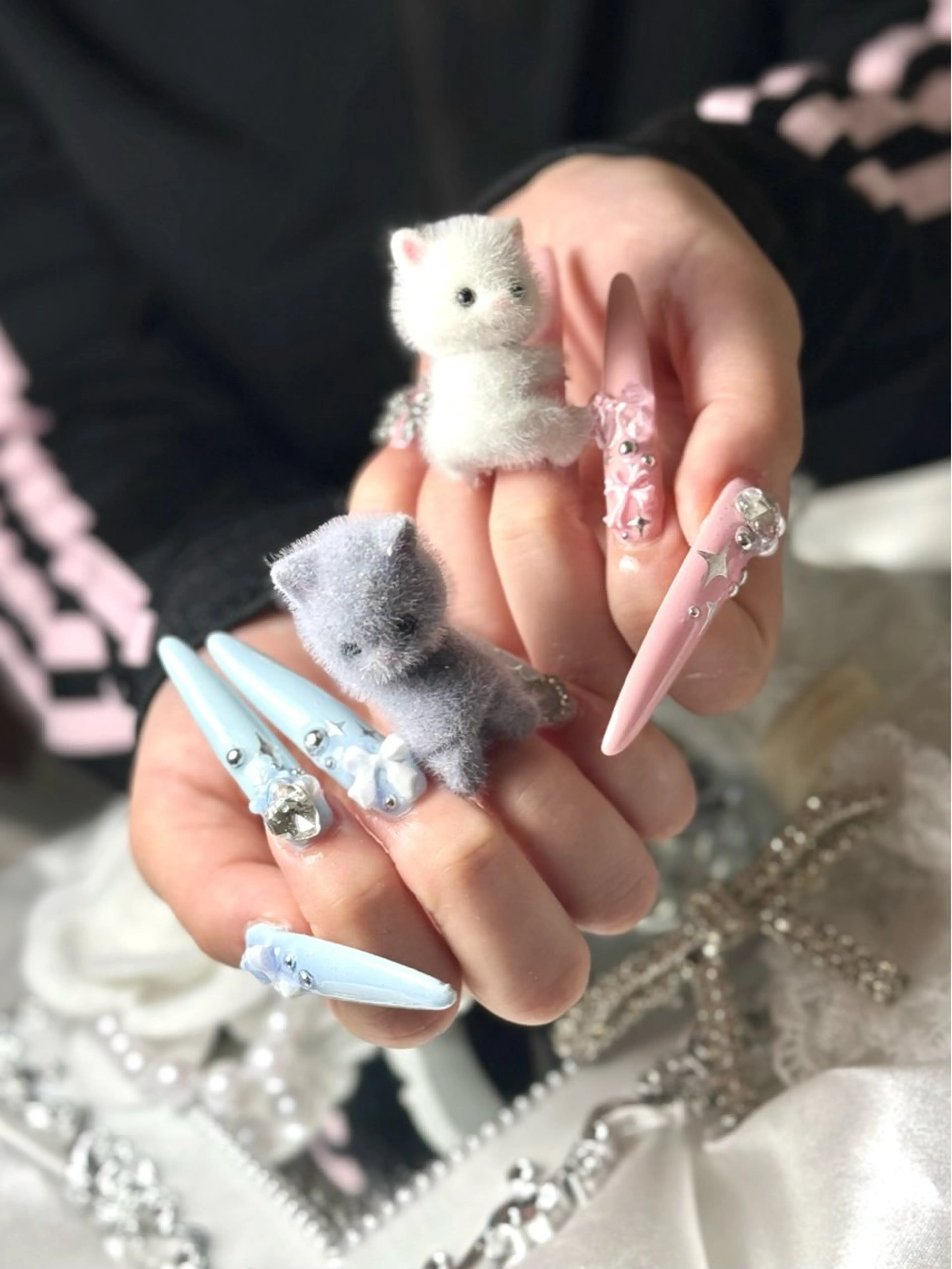ネイル ハンドネイル ルシイ🎀新宿長さ 出しパーツ専門店のネイルデザイン