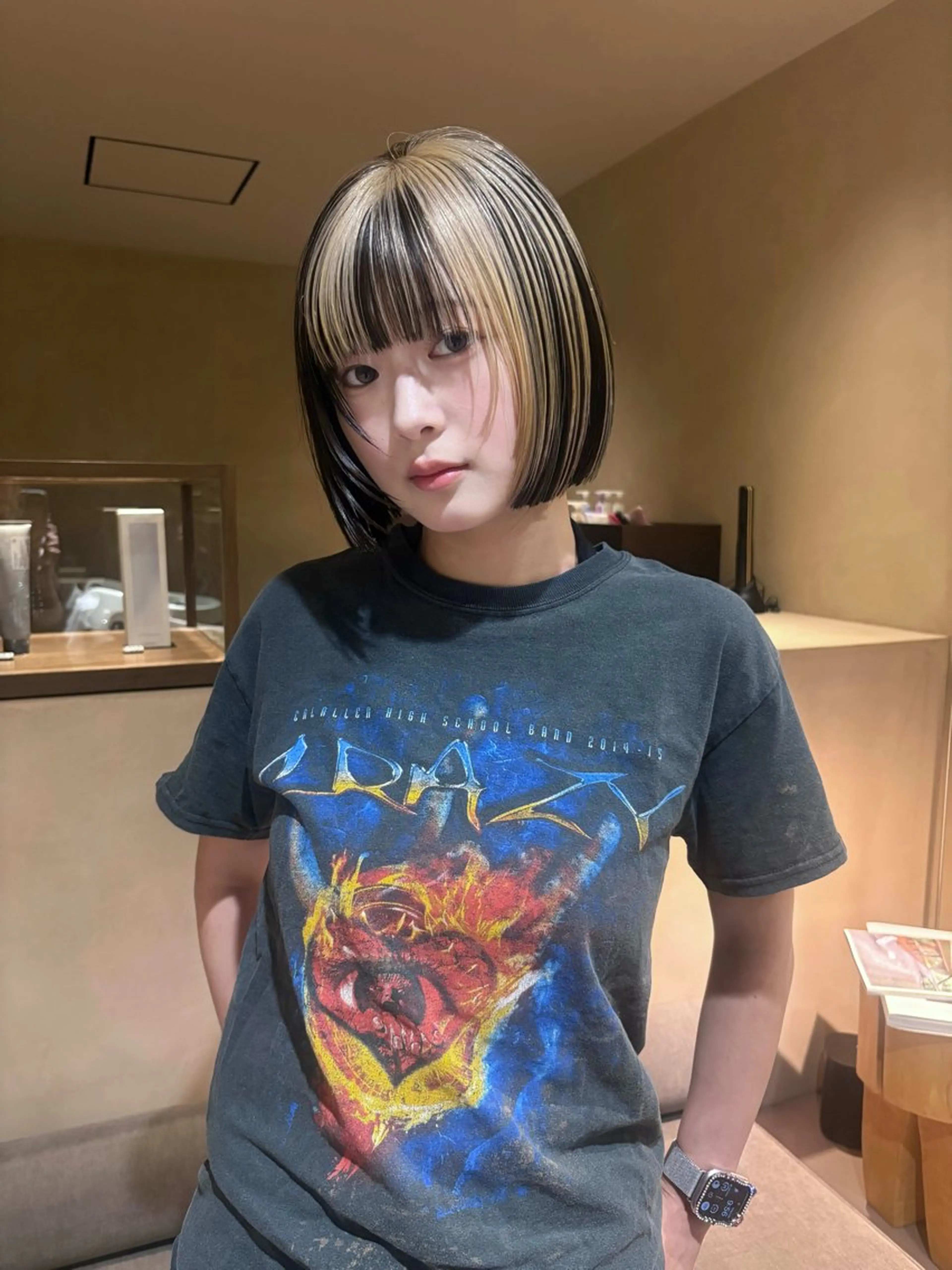 ポイントブリーチカラー➕【無料】ボブorレイヤーカットの写真