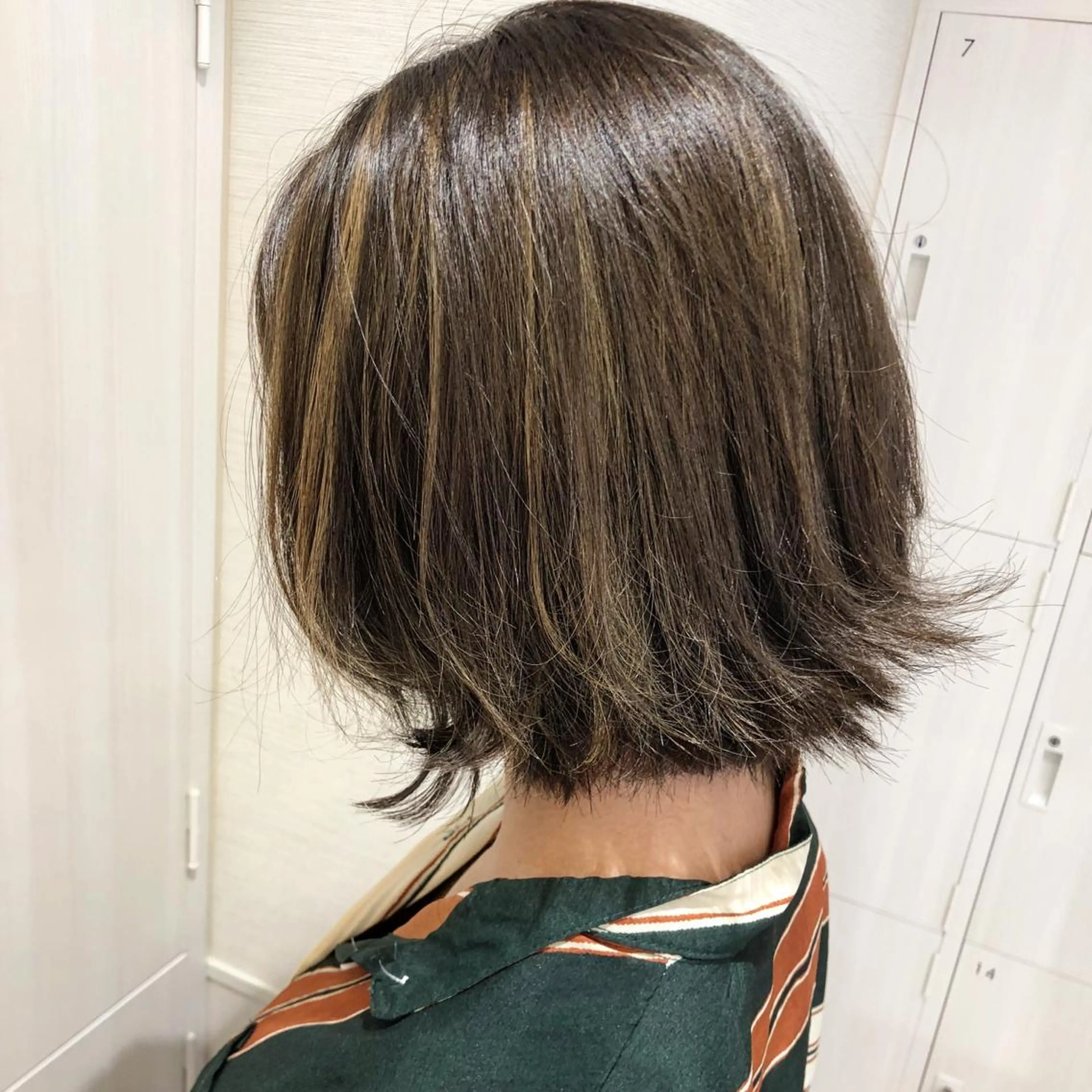 カラー 三鷹で1番ショート ボブをカットする新谷のヘアスタイル