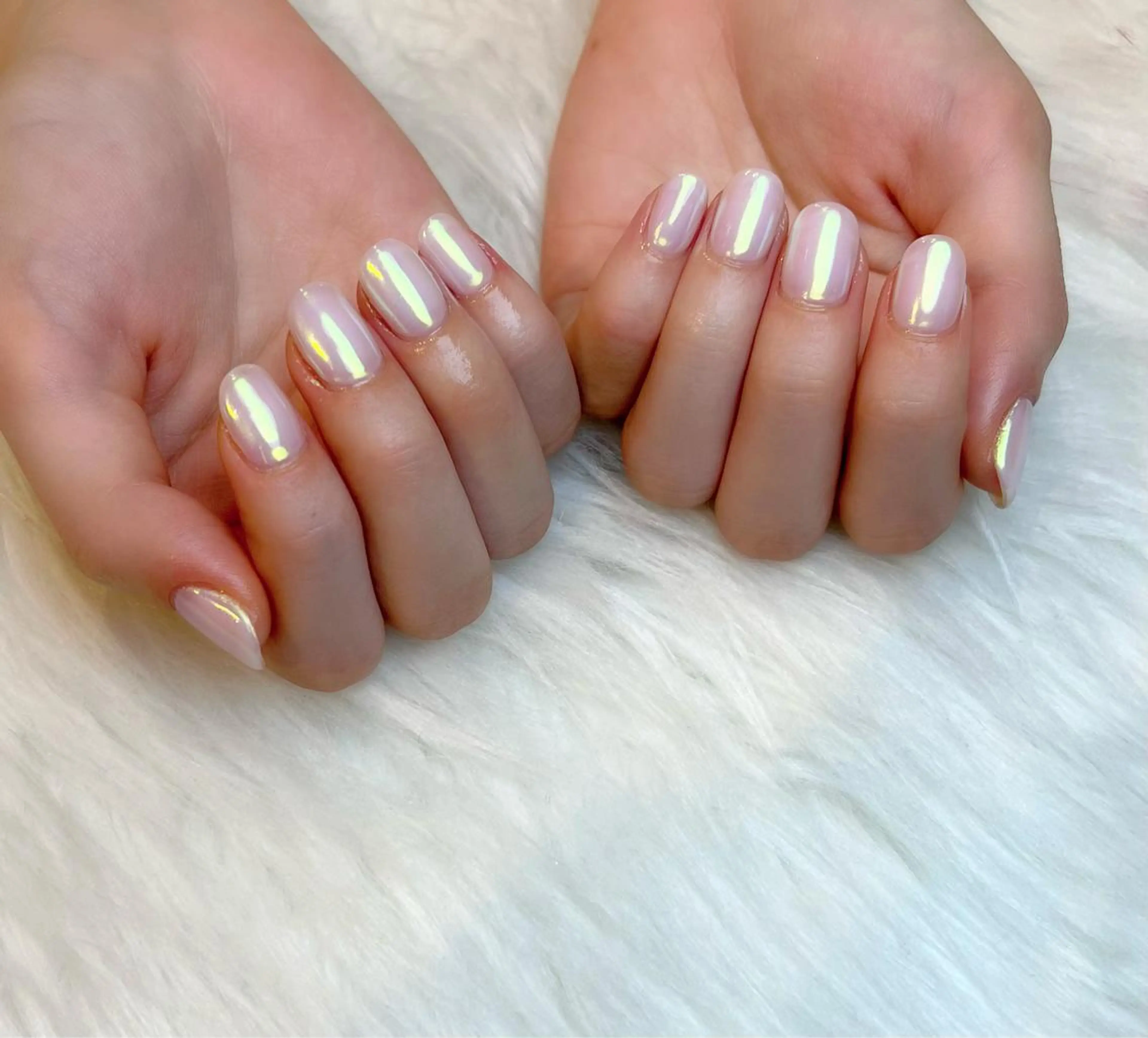 ネイル オーロラネイル グリーン ホワイト Lino+ ネイル&よもぎ蒸しのネイルデザイン