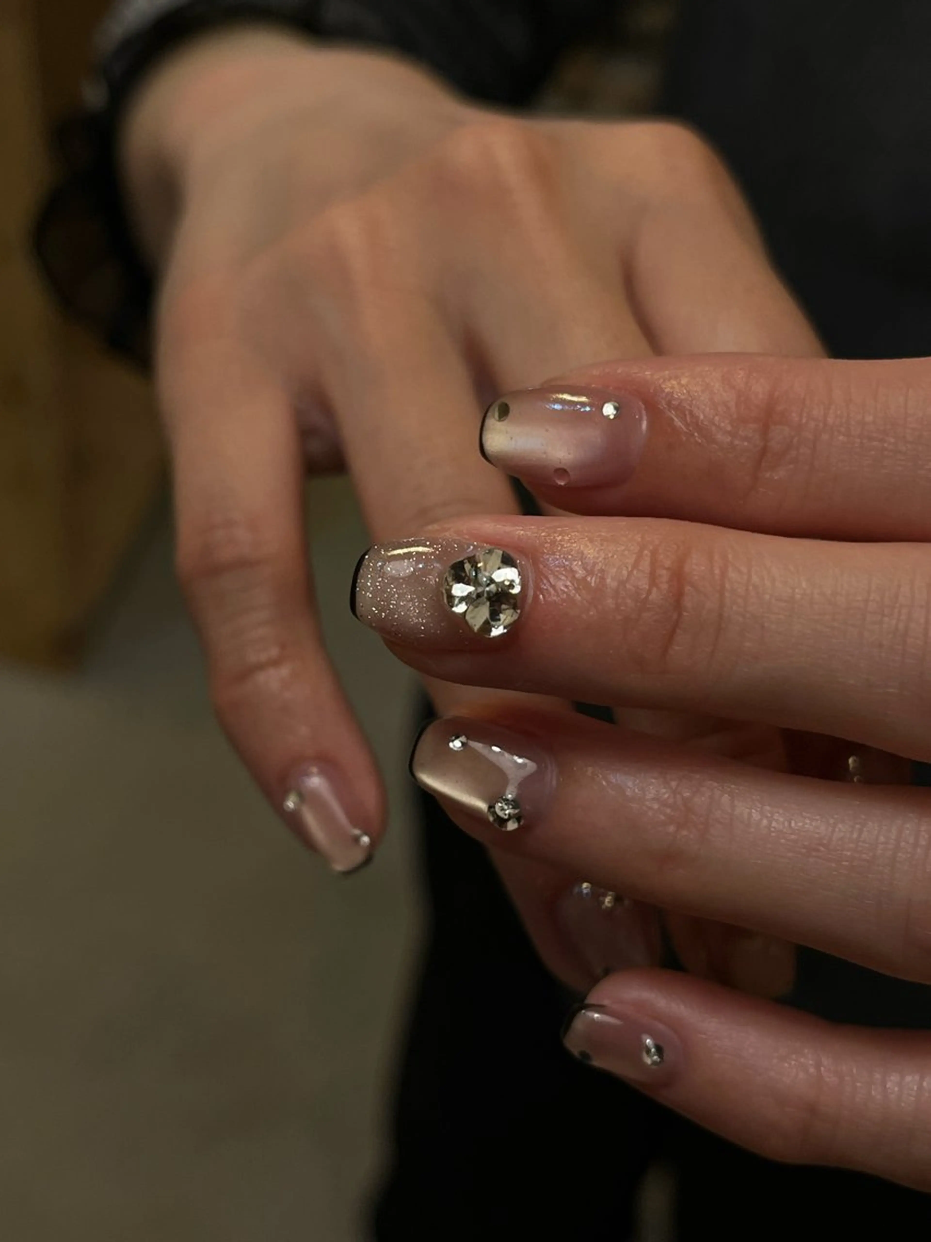 ネイル ハンドネイル aiu  ｱｲﾕｰ ちひろのネイルデザイン