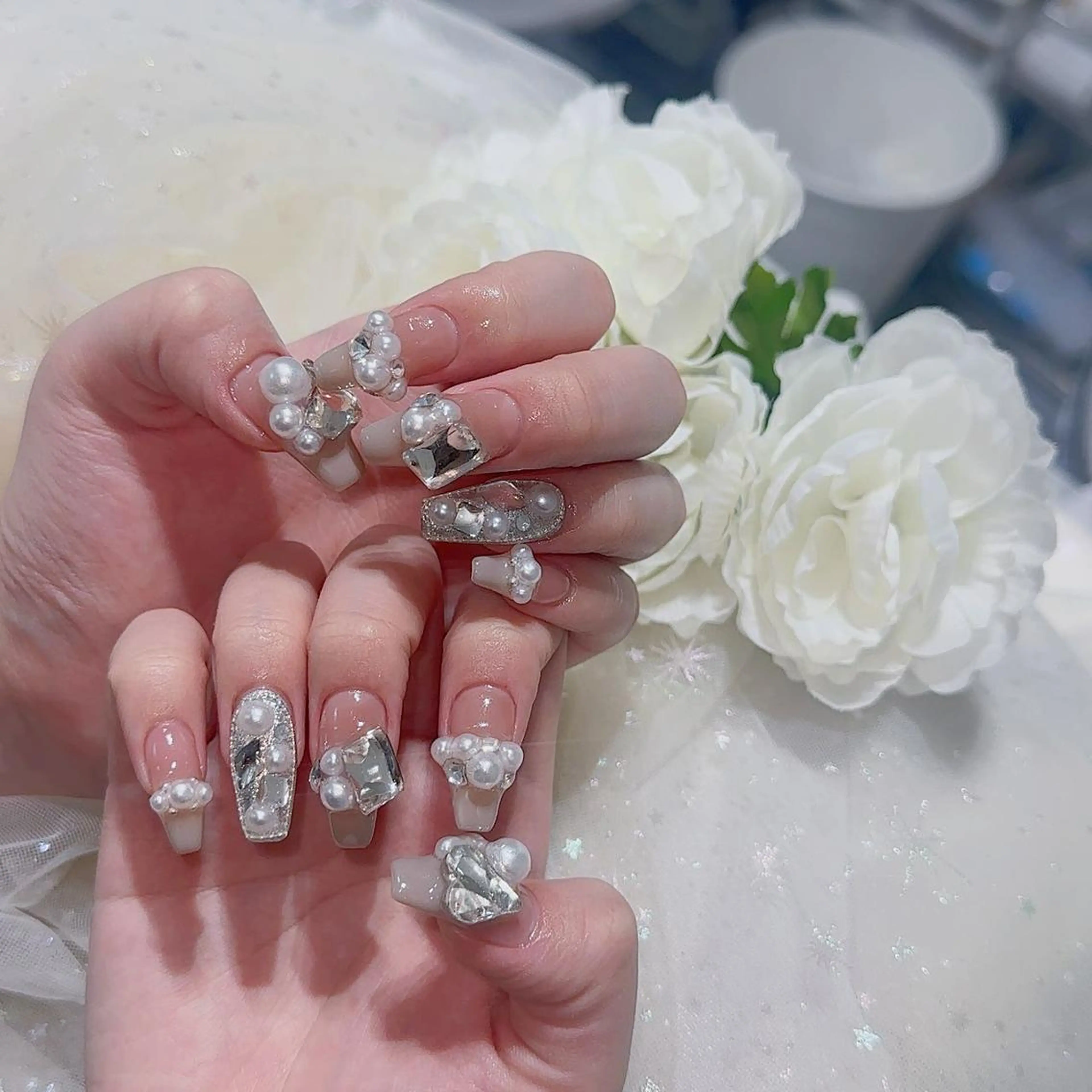 ネイル アートネイル 長さ出し ネイルチップ Queens みなみのネイルデザイン