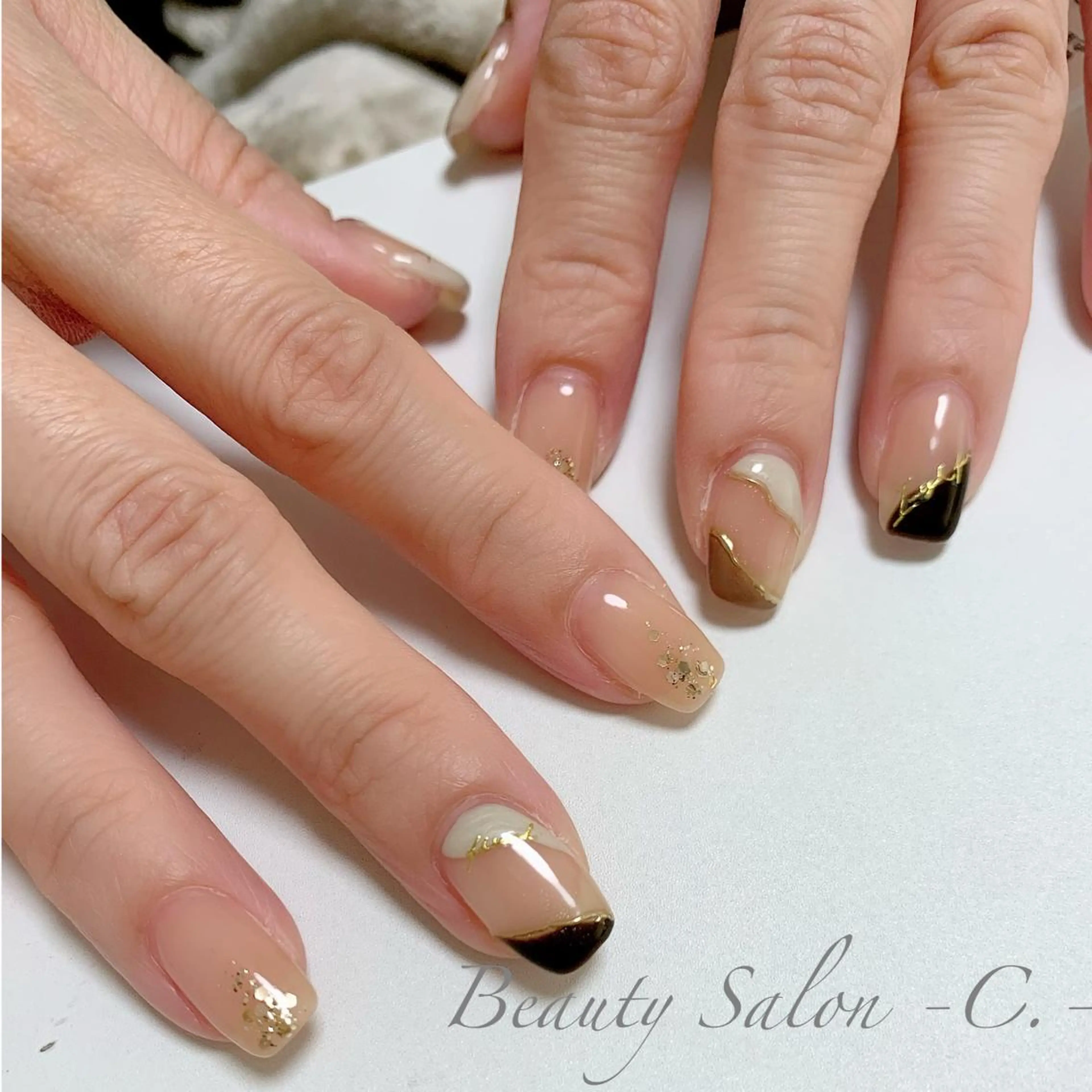 セミロング ネイル Lino Uのネイルデザイン