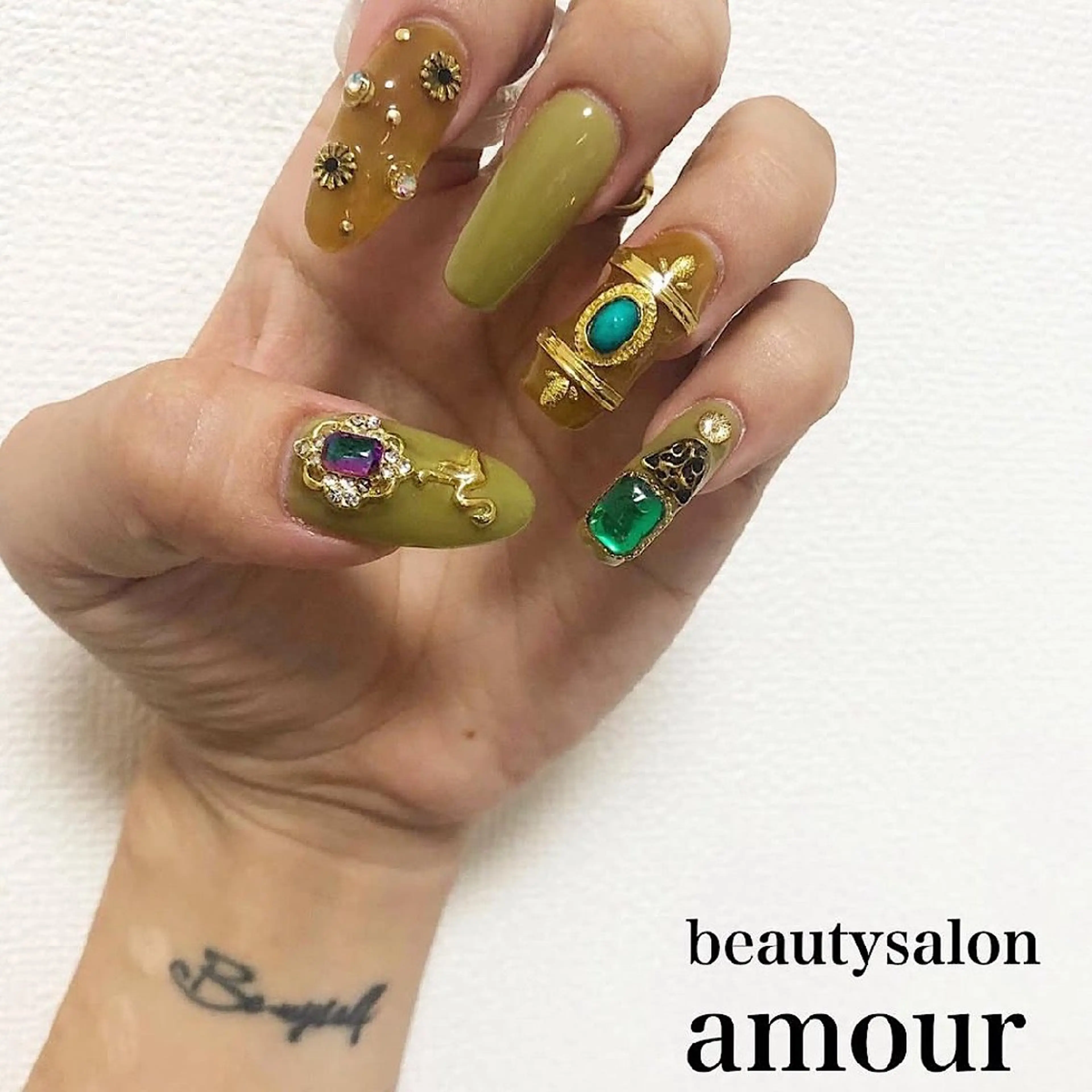 ネイル amour 川崎店のネイルデザイン