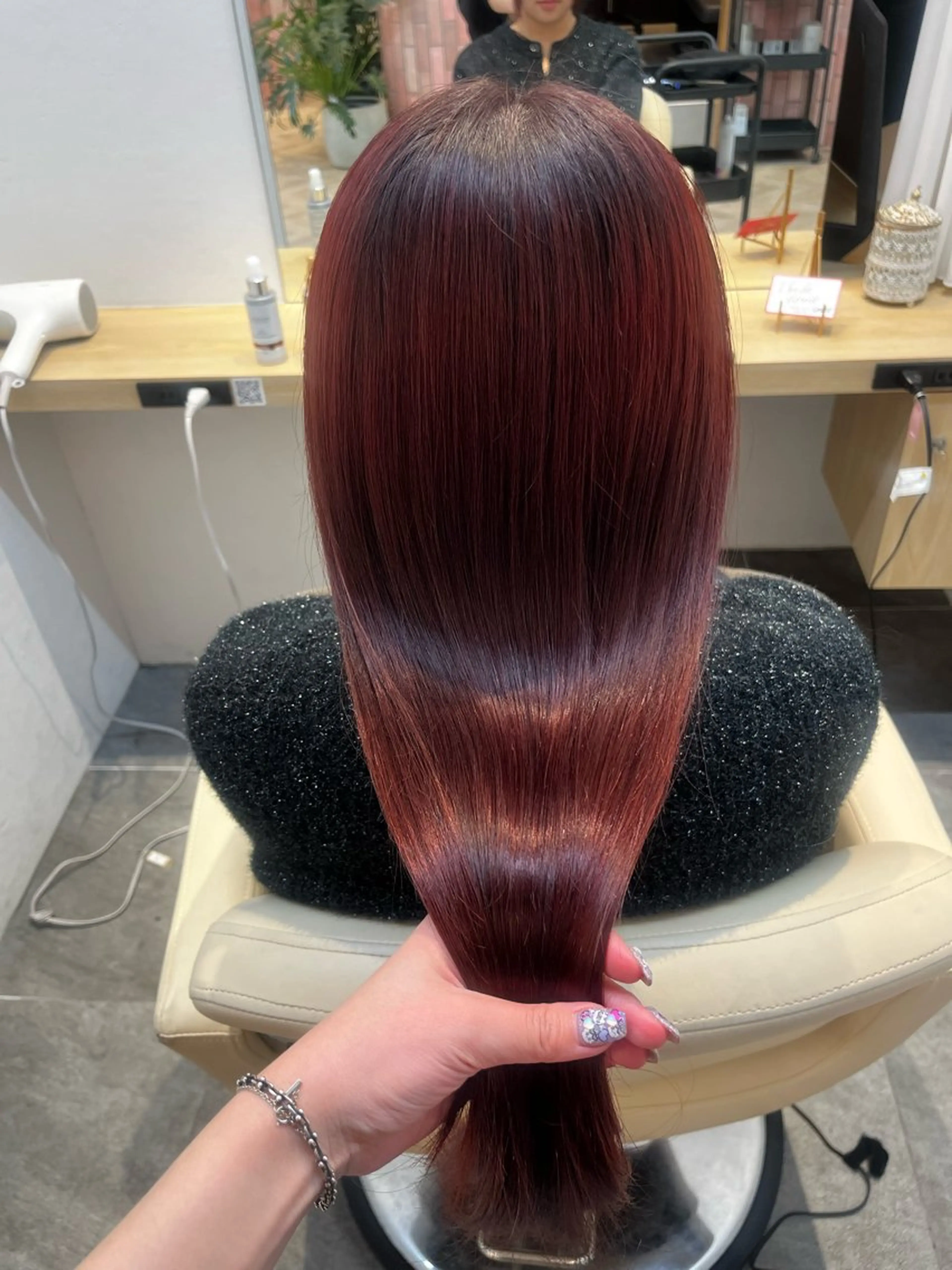 ロング カラー ヘアカラー 柔らかい艶暖色 レイヤー🫧姫汝のヘアスタイル