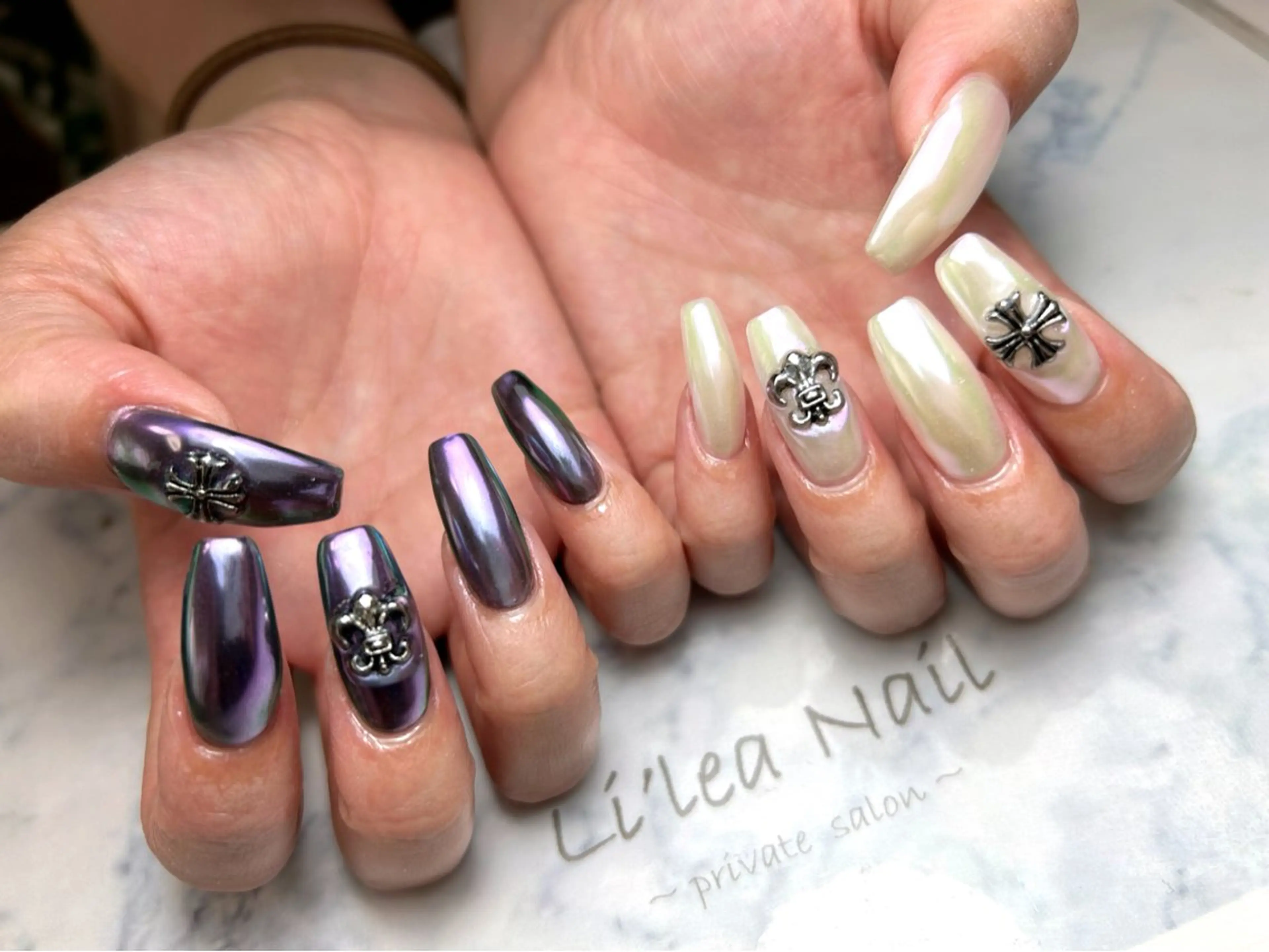 ネイル Li'leaNail AINAのネイルデザイン