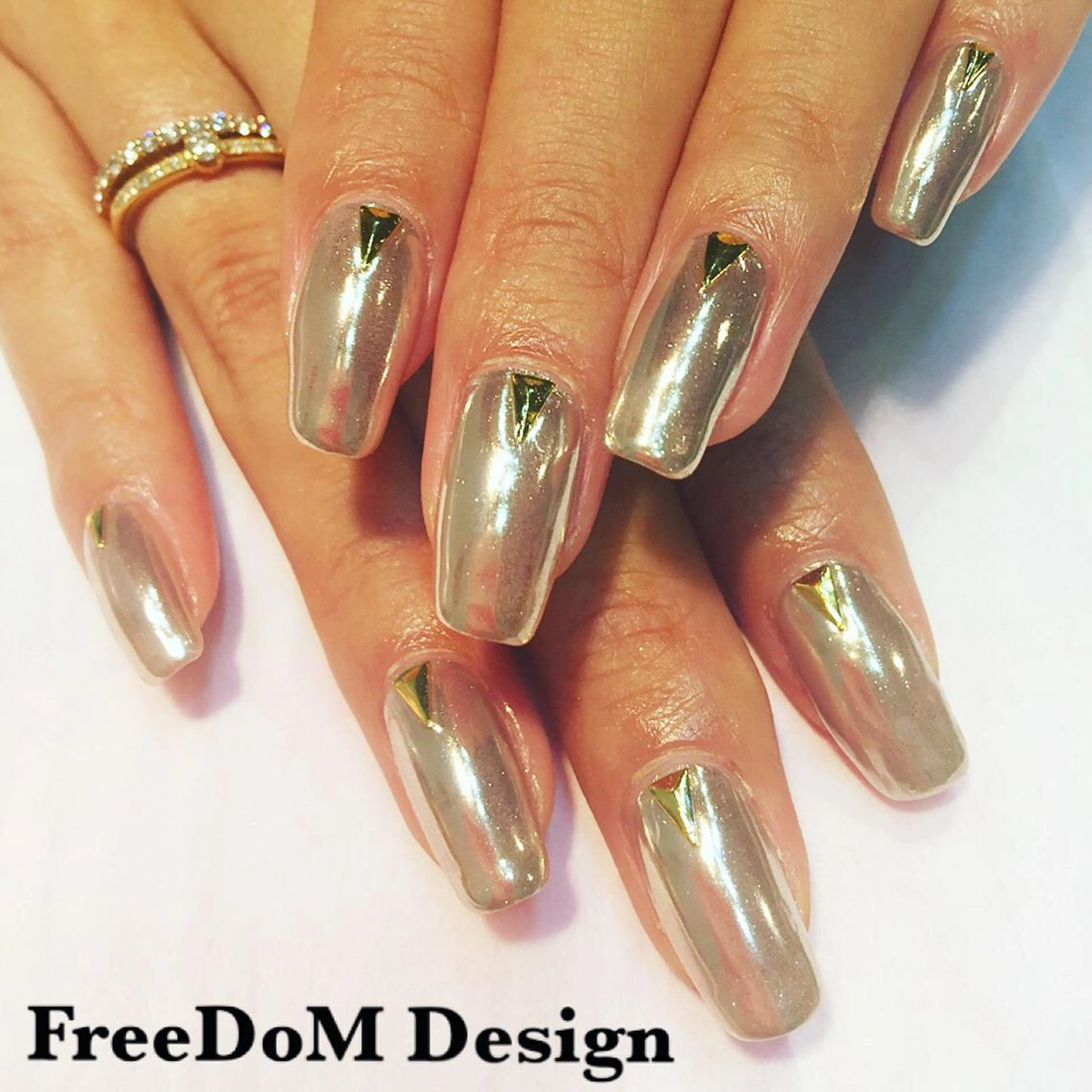 ネイル アートネイル ＦreeDoＭ   Design所属・W KUMIのネイルデザイン