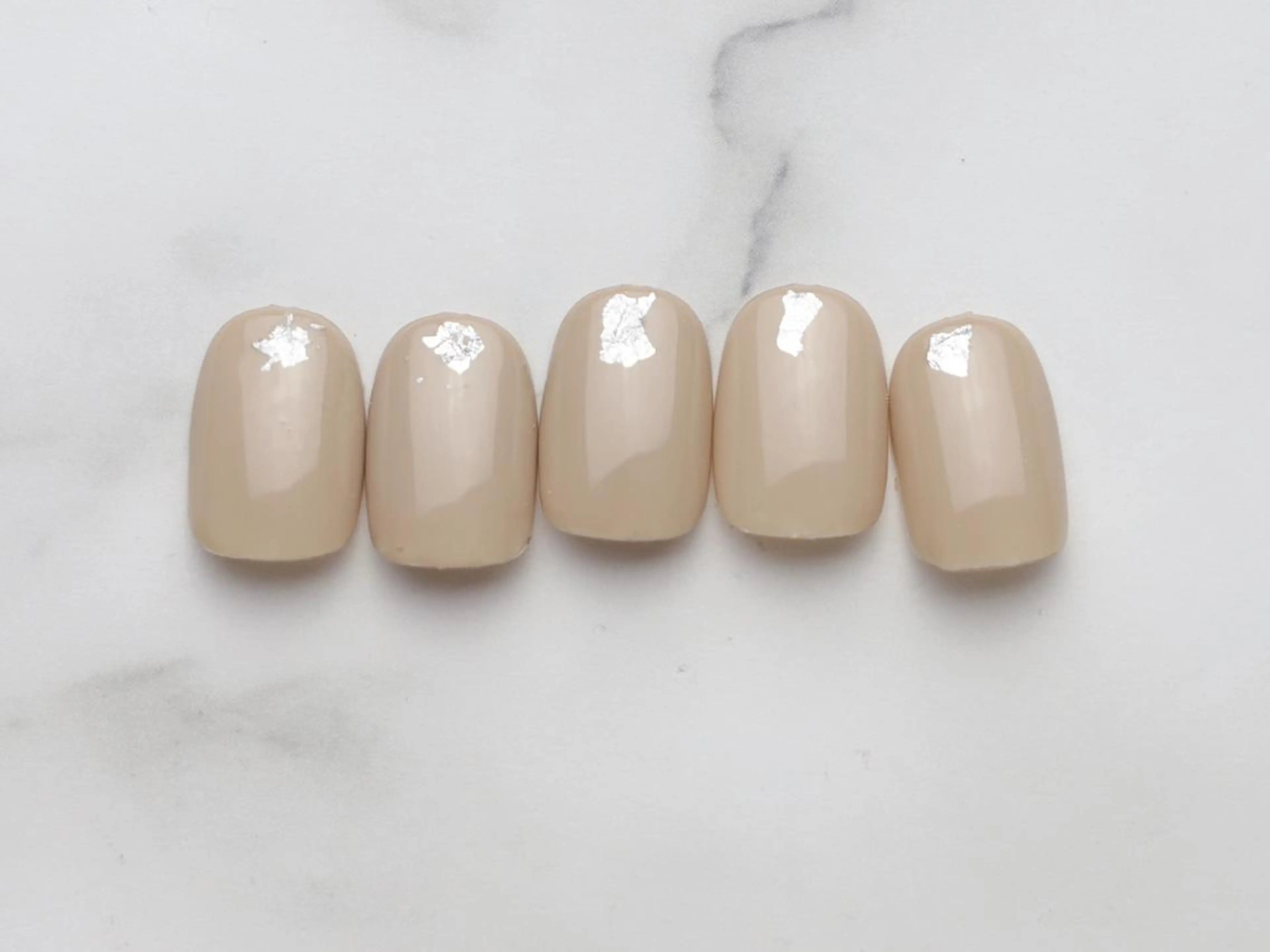ネイル DEE nail madoka.Tのネイルデザイン