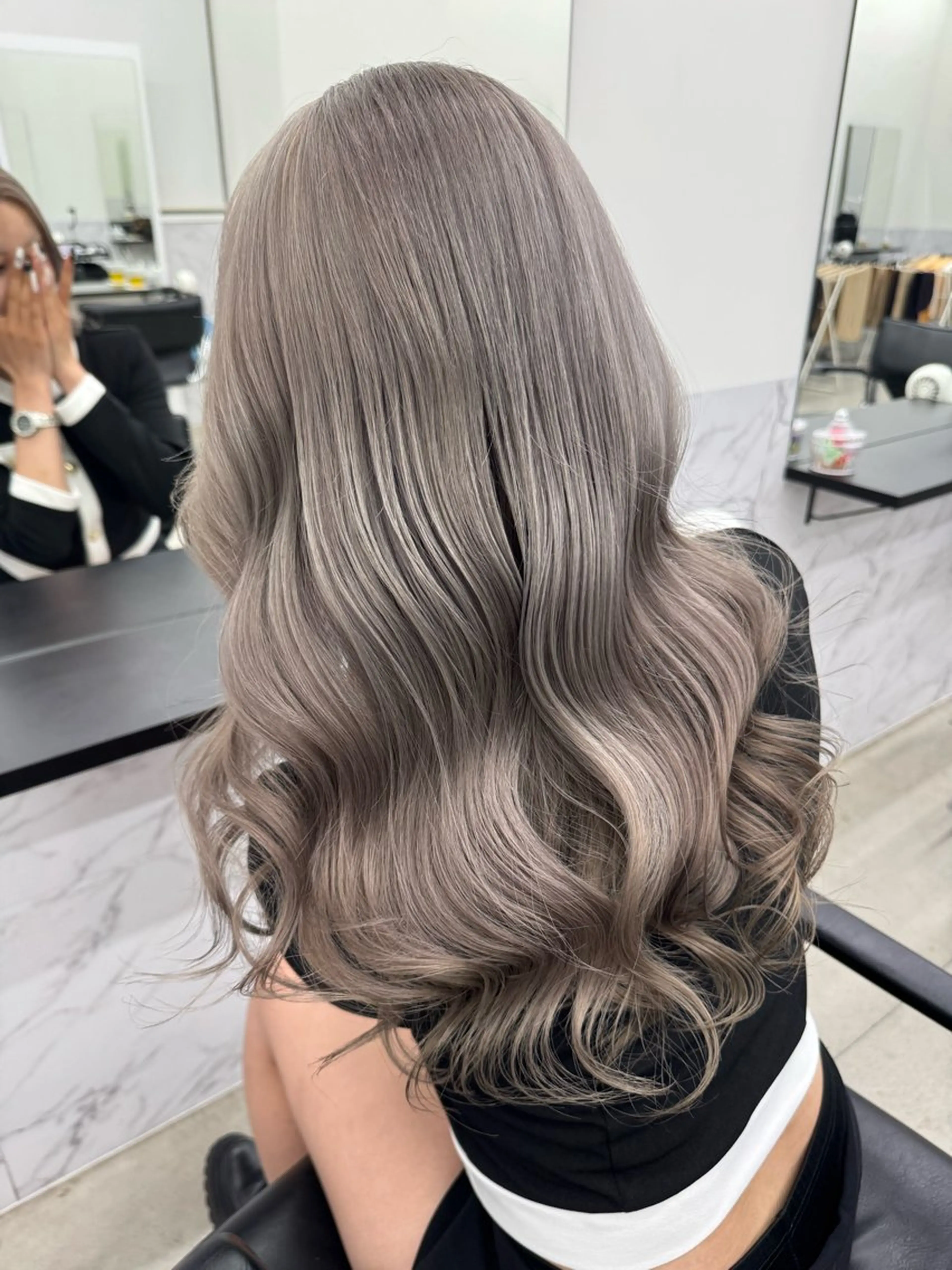 カラー ブリーチ 透明感カラー ハイトーンカラー ヘアカラー ブリーチ/ハイトーン 名古屋栄 リカのヘアスタイル