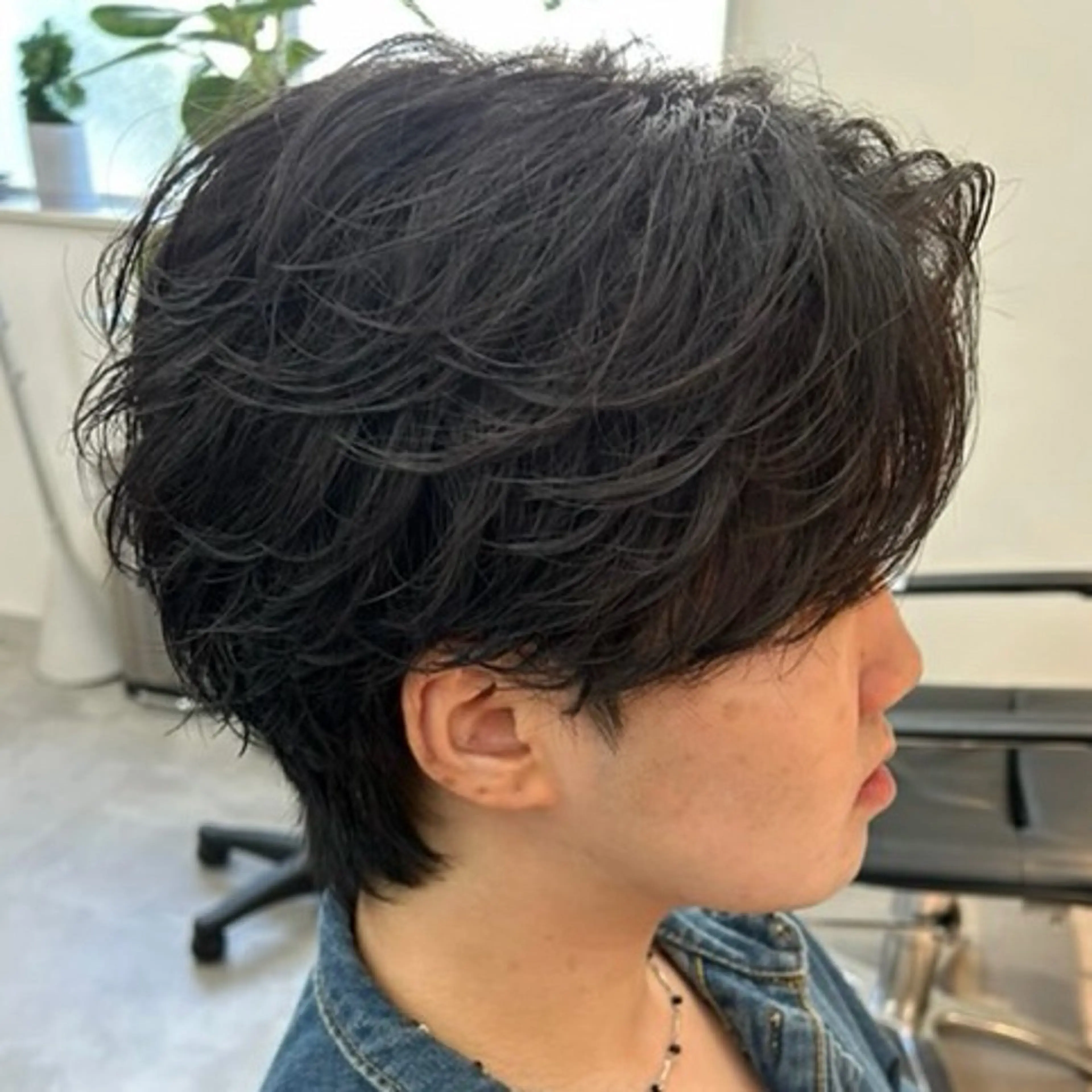 パーマ メンズ センターパート フェザーパーマ メンズ韓国風 メンズパーマ ニュアンスパーマ カット パーマ 男の理想を叶える🔥 メンズパーマ特化|関のヘアスタイル