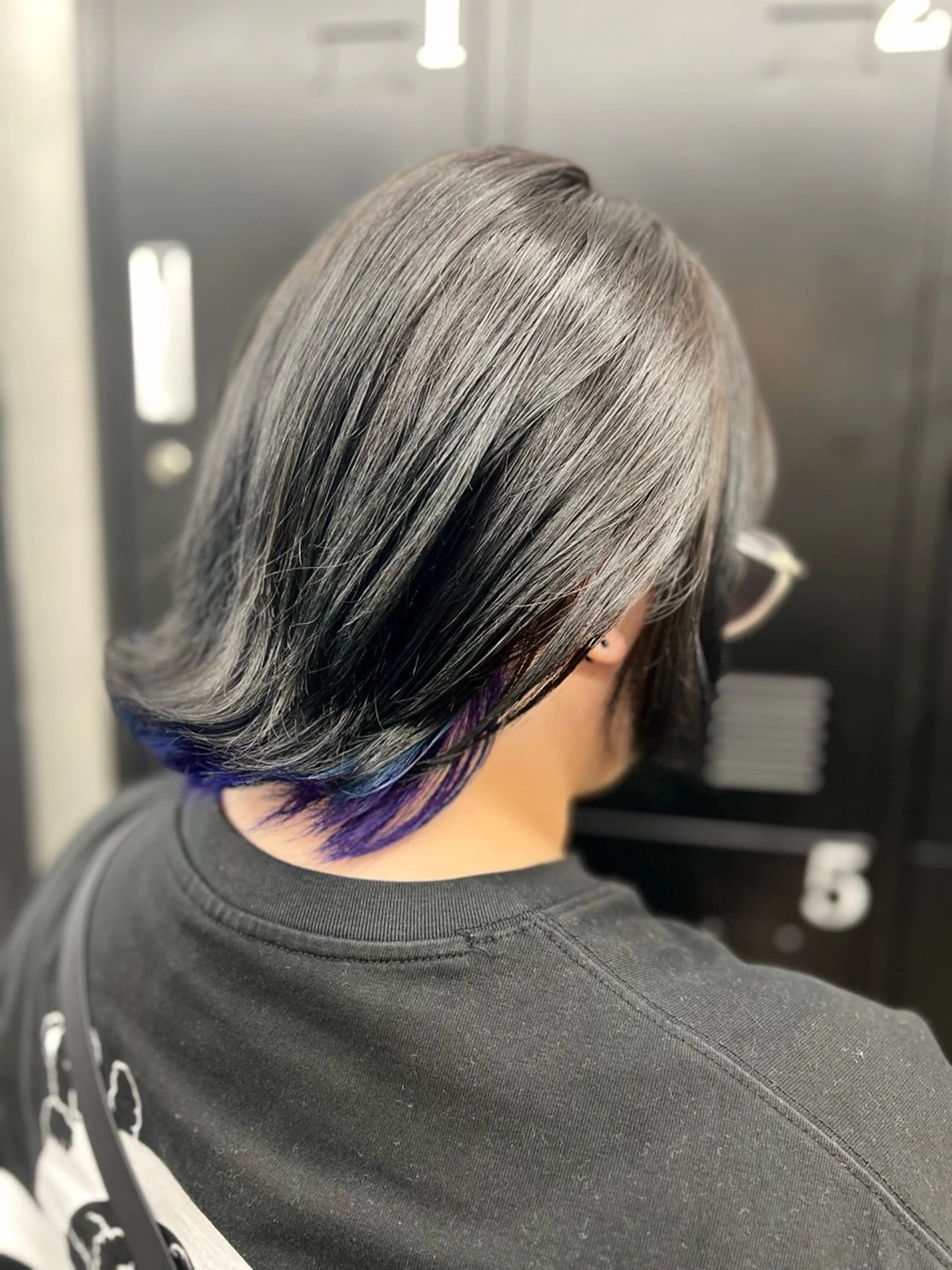 ミディアム カラー ブルーカラー インナーカラー パープルカラー カット ヘアカラー 透明感カラー特化🫧 ADLLA.栗原🦋のヘアスタイル