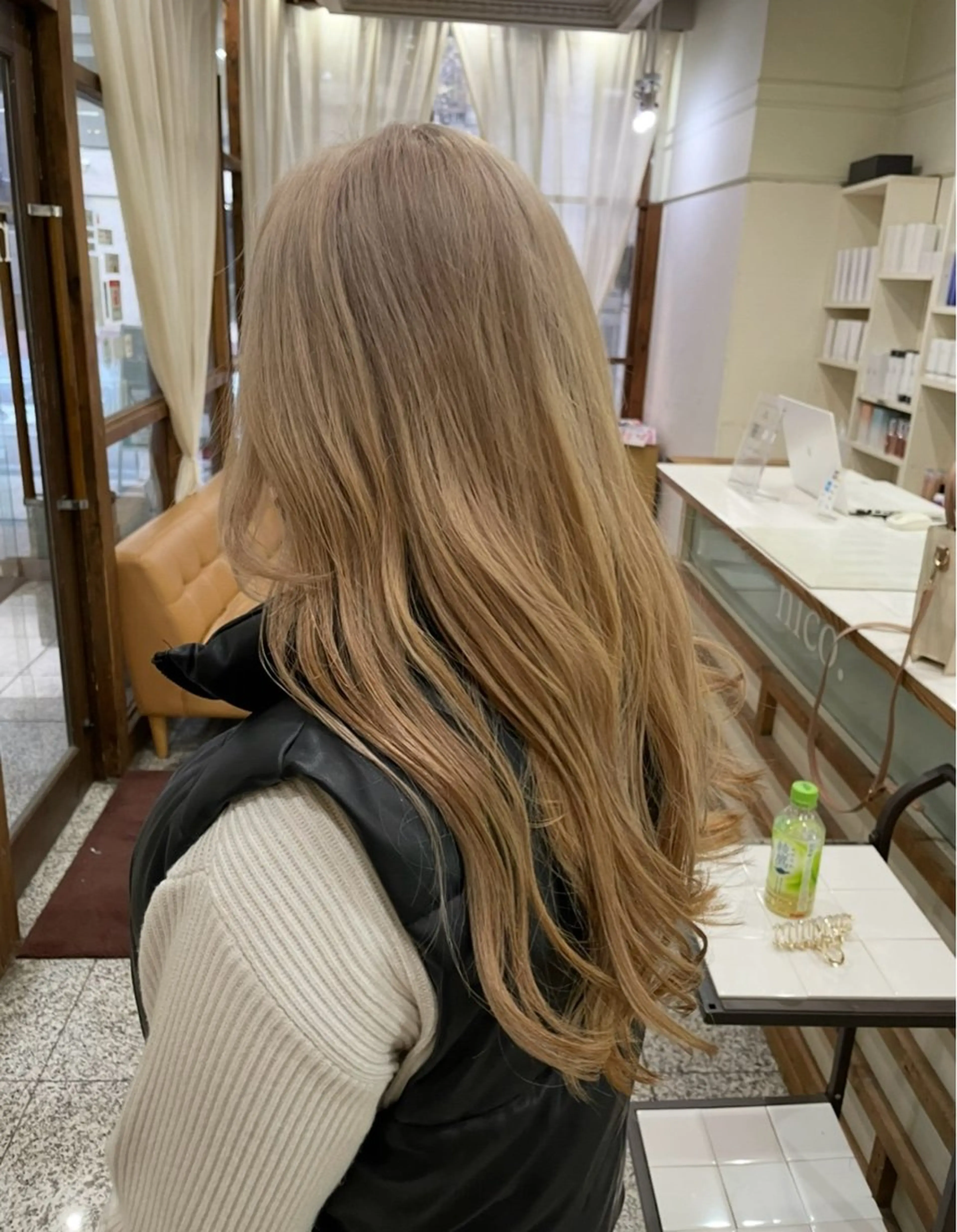 ロング レイヤーカット・水素 松井山手　齊藤　興のヘアスタイル