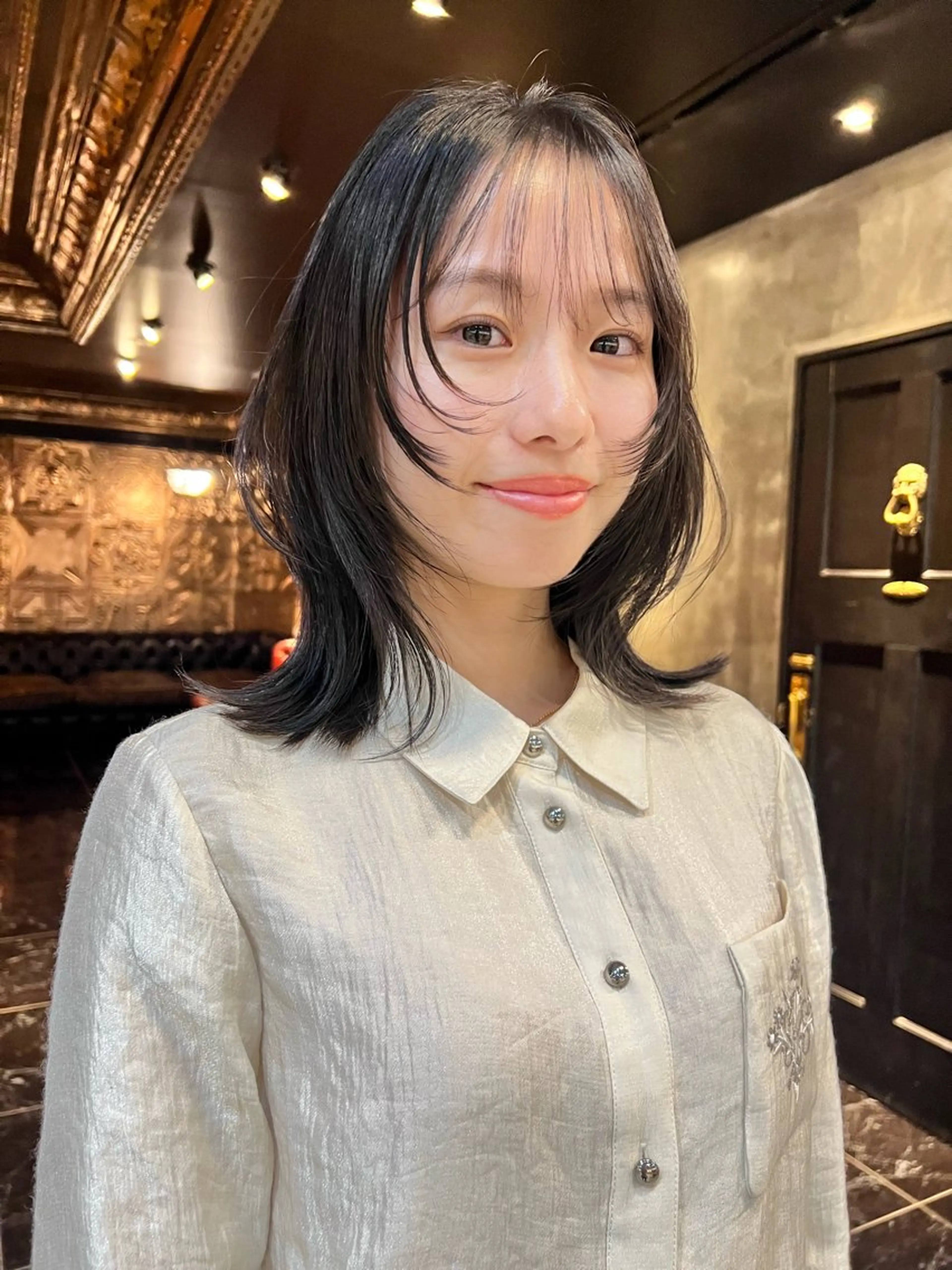 セミロング カラー haco＋所属・圧倒的デザイン力 店長🎨RENAのヘアスタイル