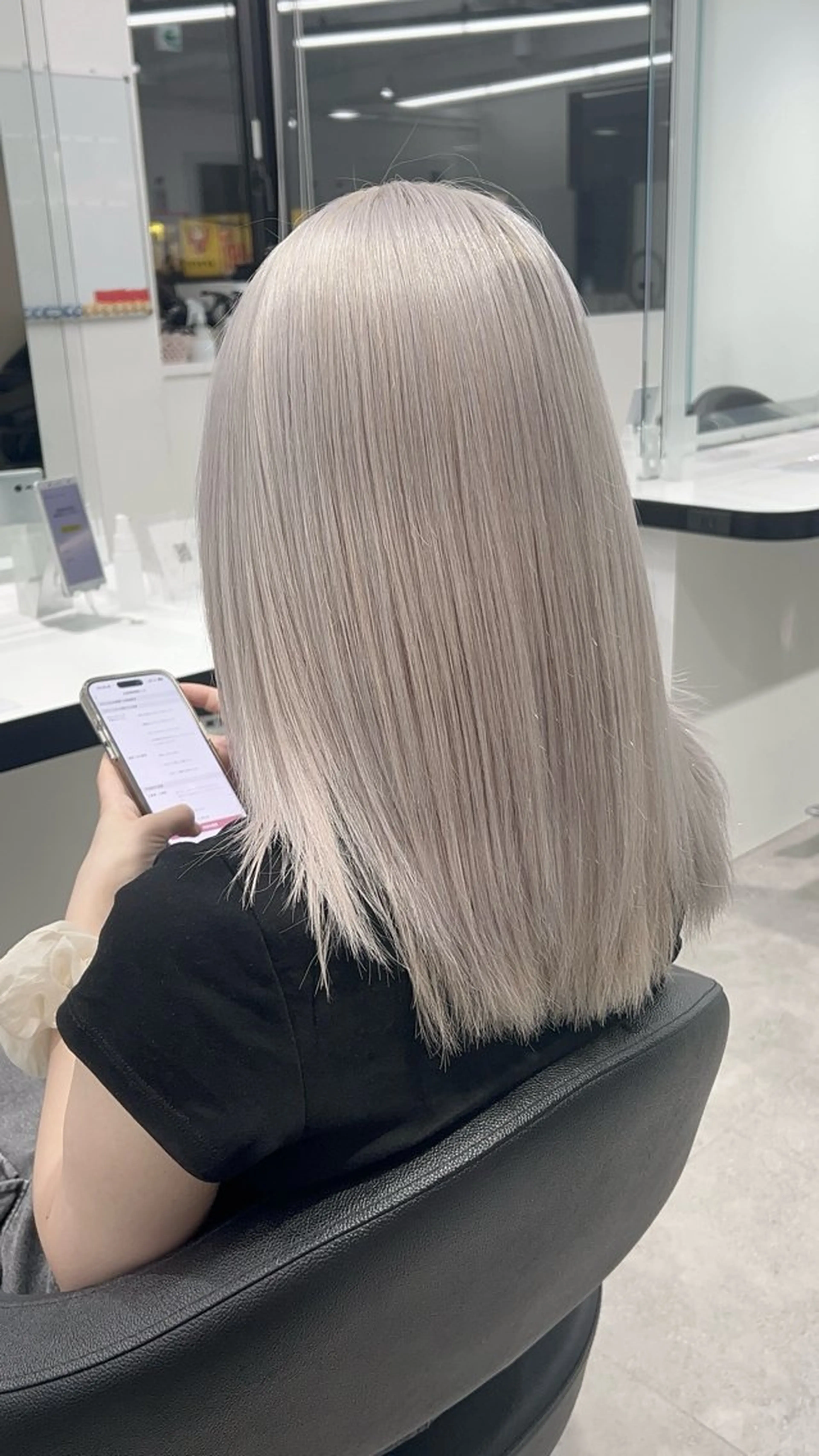 ロング カラー ヘアカラー 履歴修正屋さん／ ブロンド／ホワイトのヘアスタイル