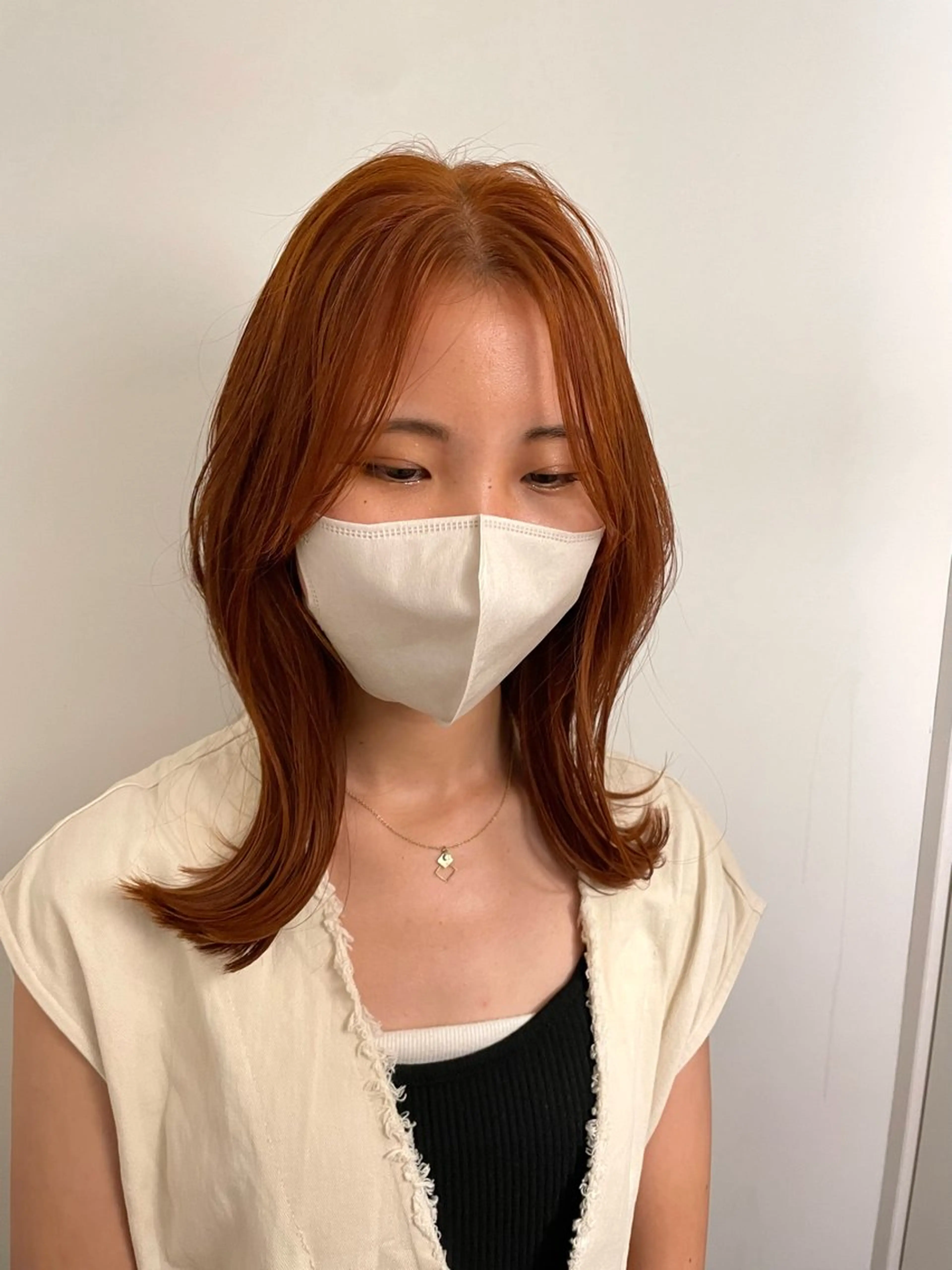 セミロング カラー ブリーチ ダブルカラー ブリーチなしカラー オレンジ yu-kaハッシュ カット/韓国レイヤーのヘアスタイル