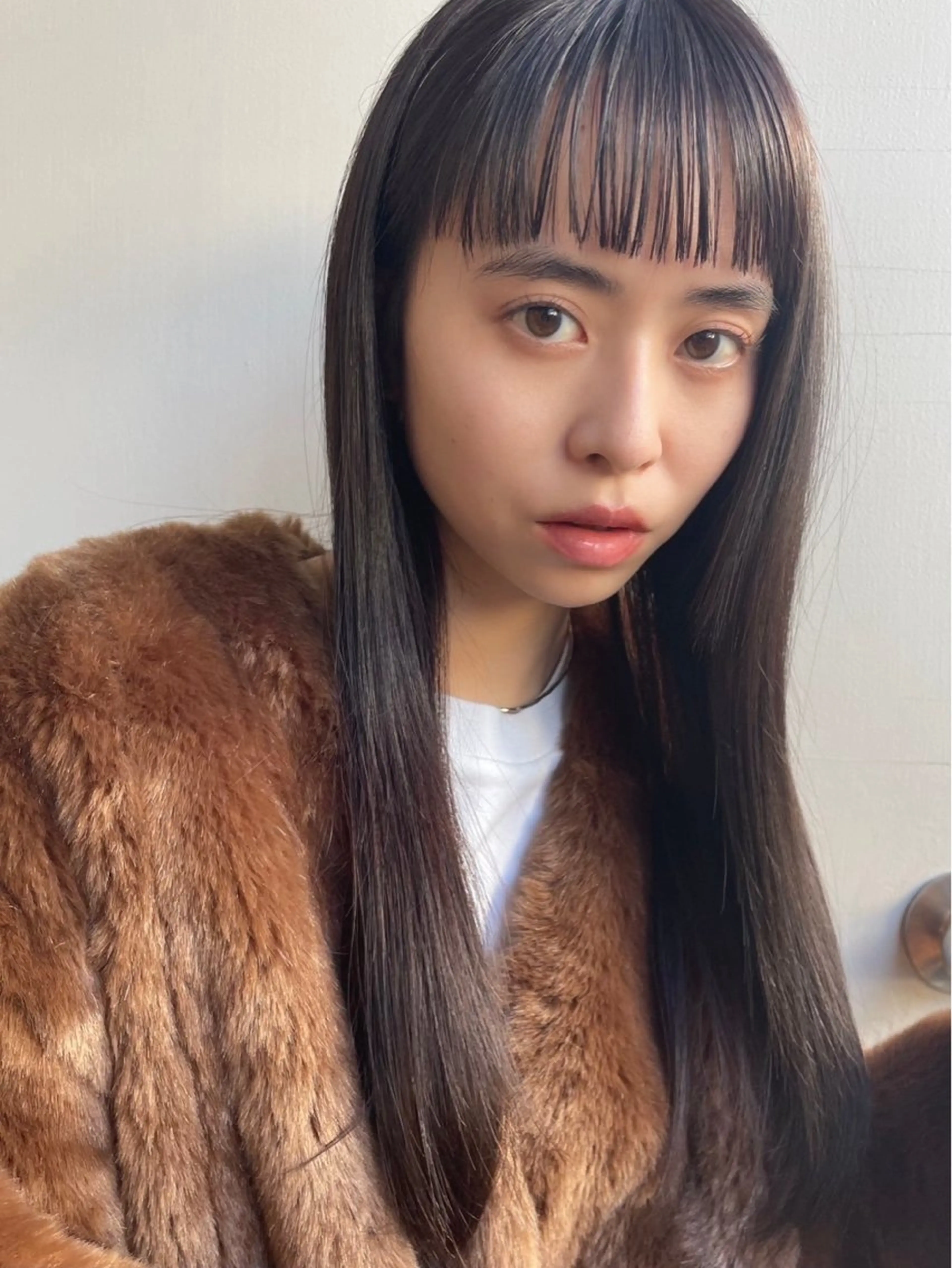 ロング カラー MARU.縮毛矯正 デザインカラーのヘアスタイル