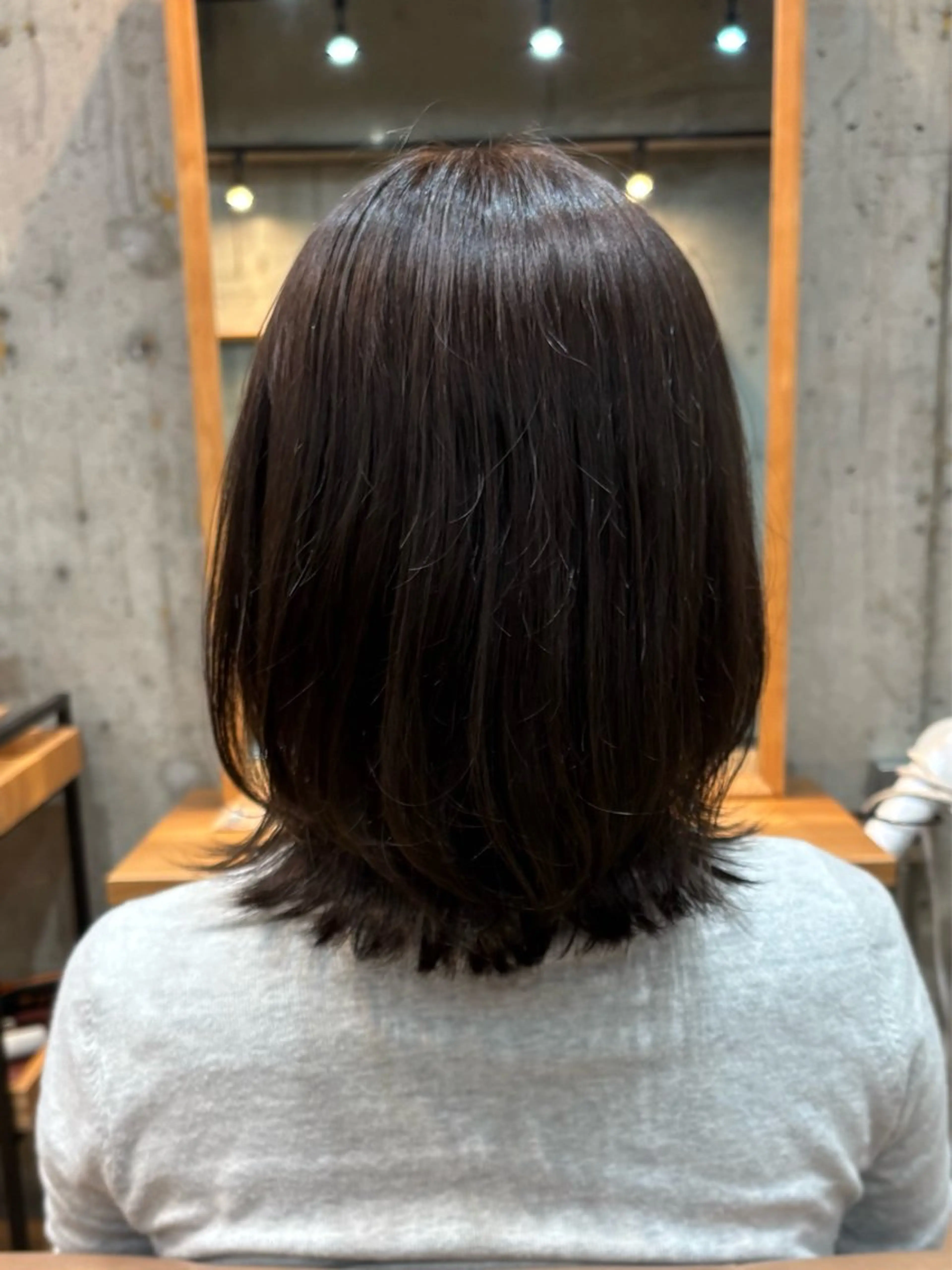 ミディアム アッシュ アッシュグレー レイヤーカット カット ヘアカラー トリートメント ♡ FUU♡のヘアスタイル