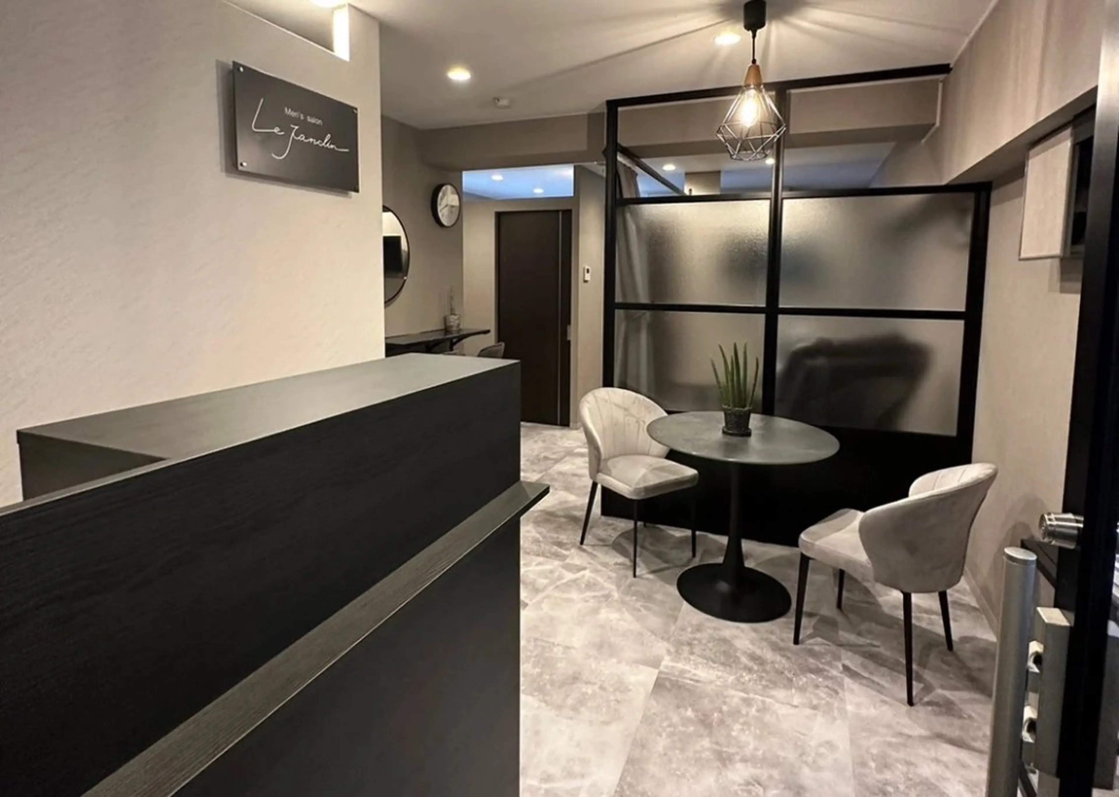 美容整体.小顔矯正 CREST佐藤大雅のエステ・リラクイメージ