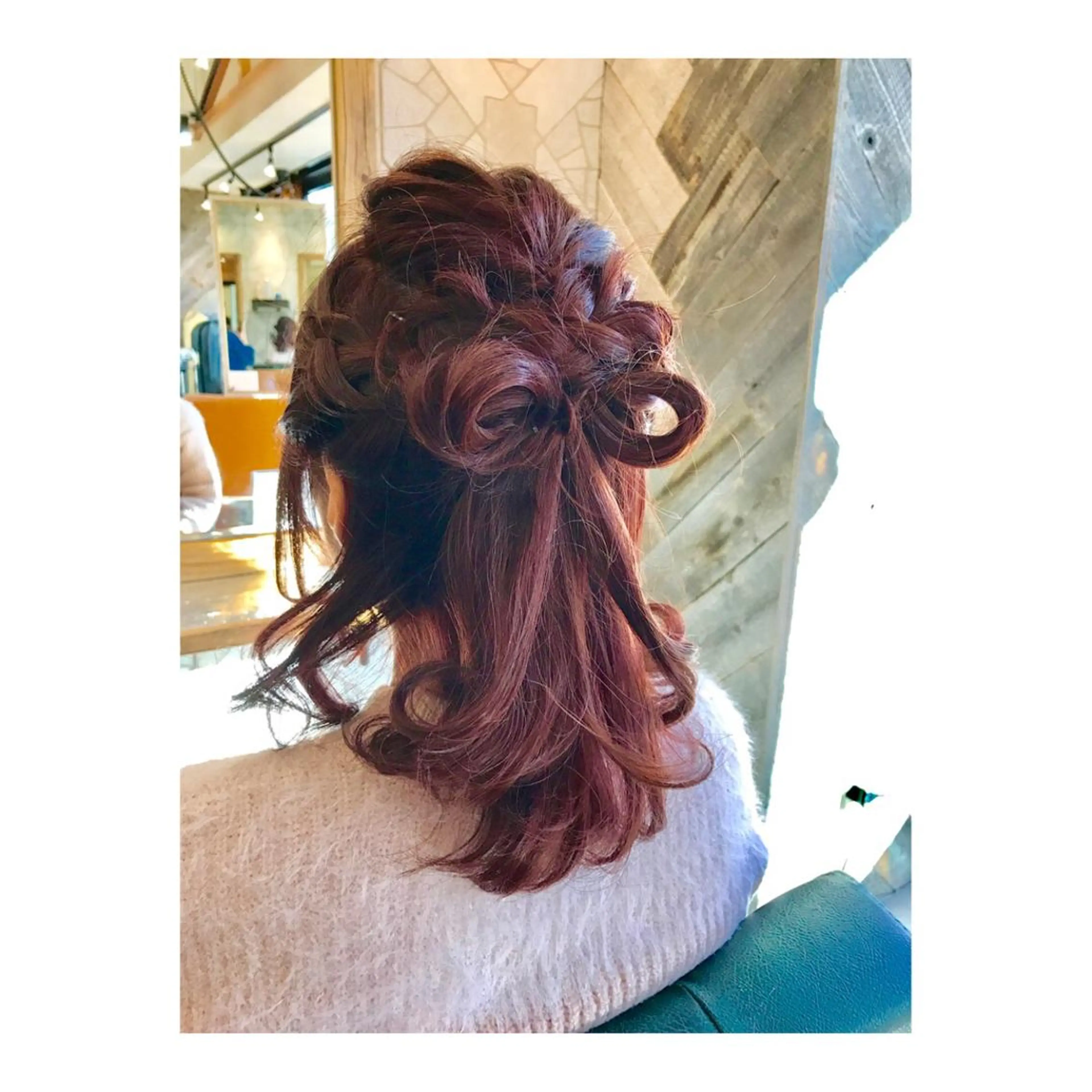 セミロング ヘアアレンジ ヘアセット 河野 行史のヘアスタイル