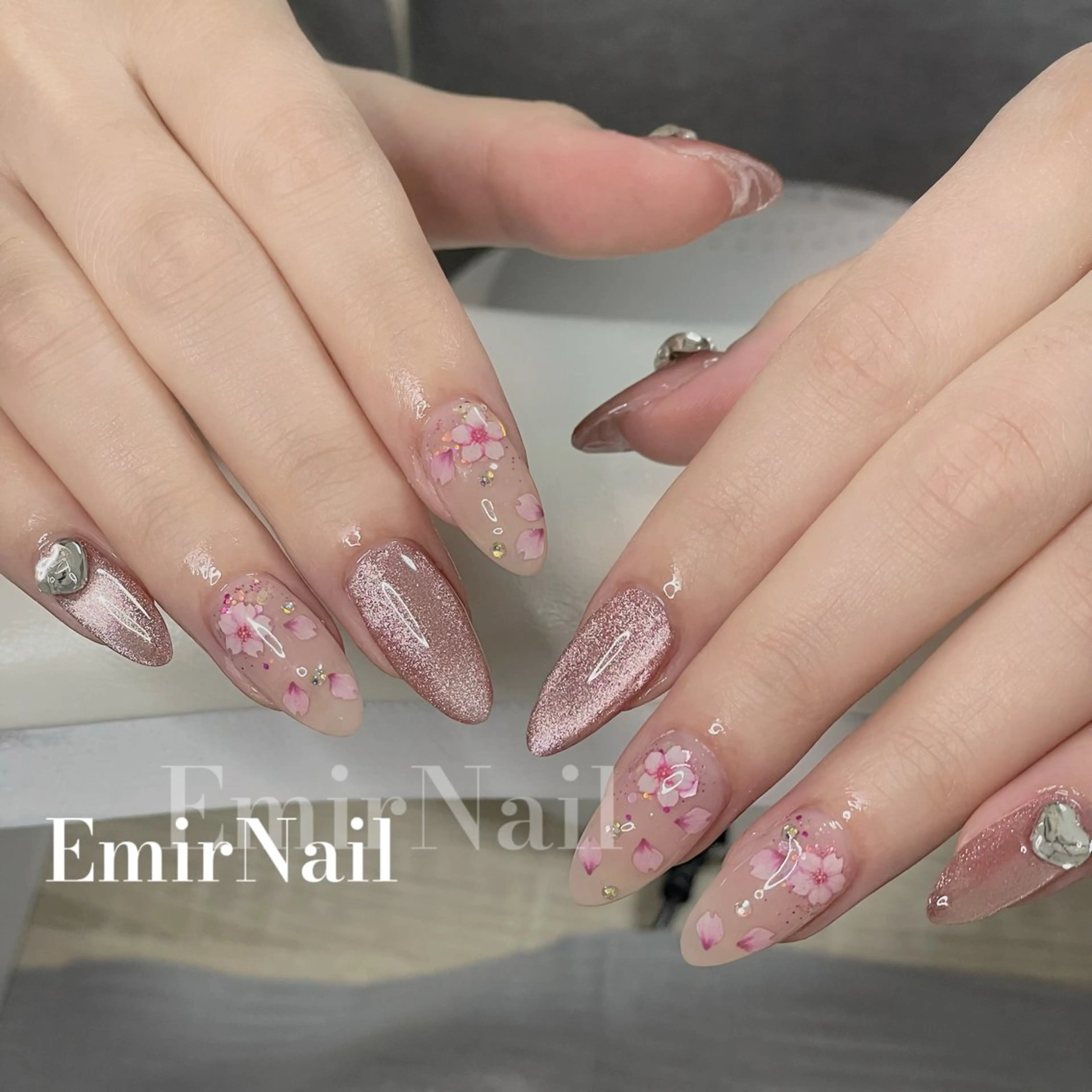 ネイル Emir Nailのネイルデザイン