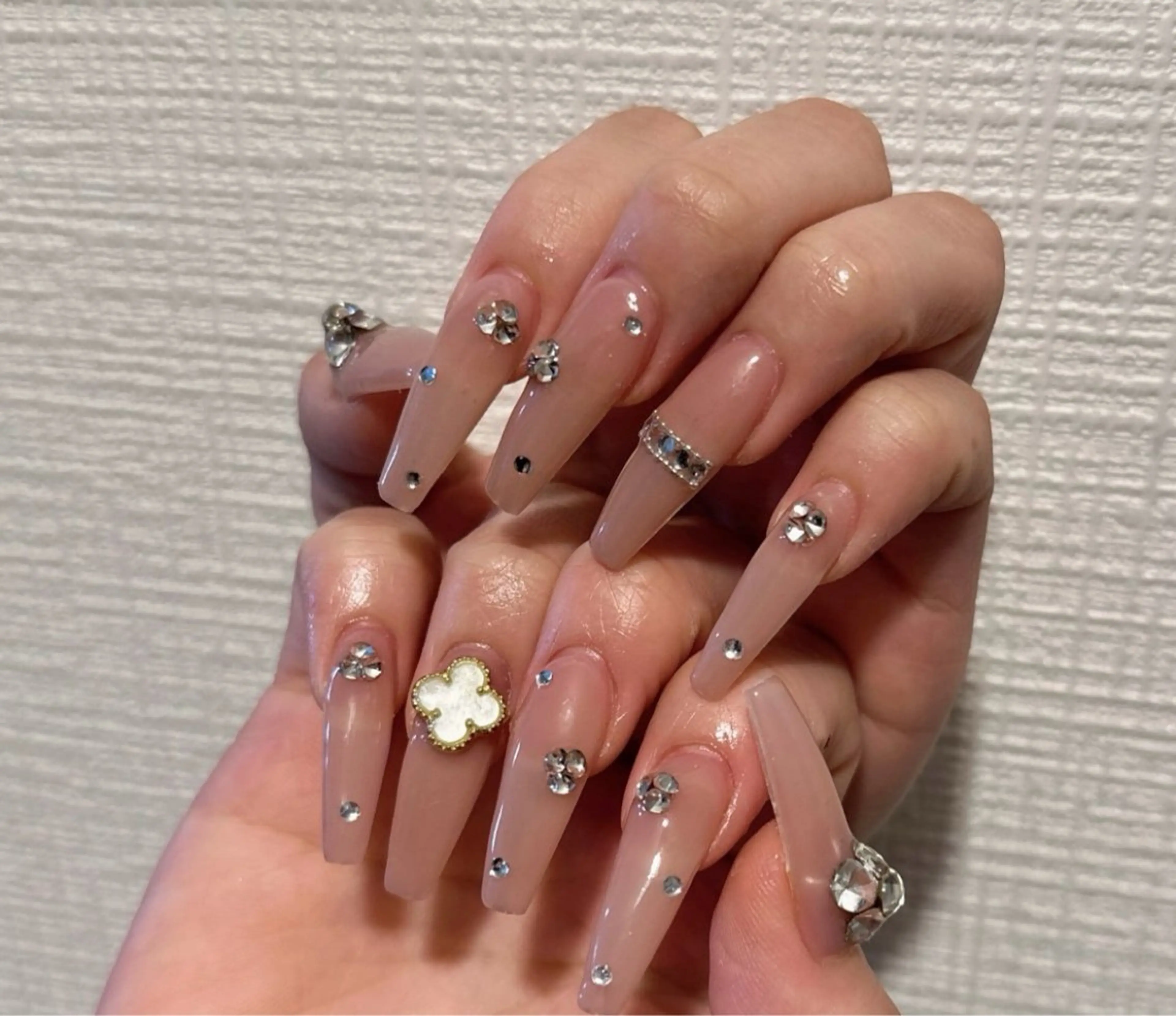 ネイル ハンドネイル 長さ出し専門 パーツのネイルデザイン