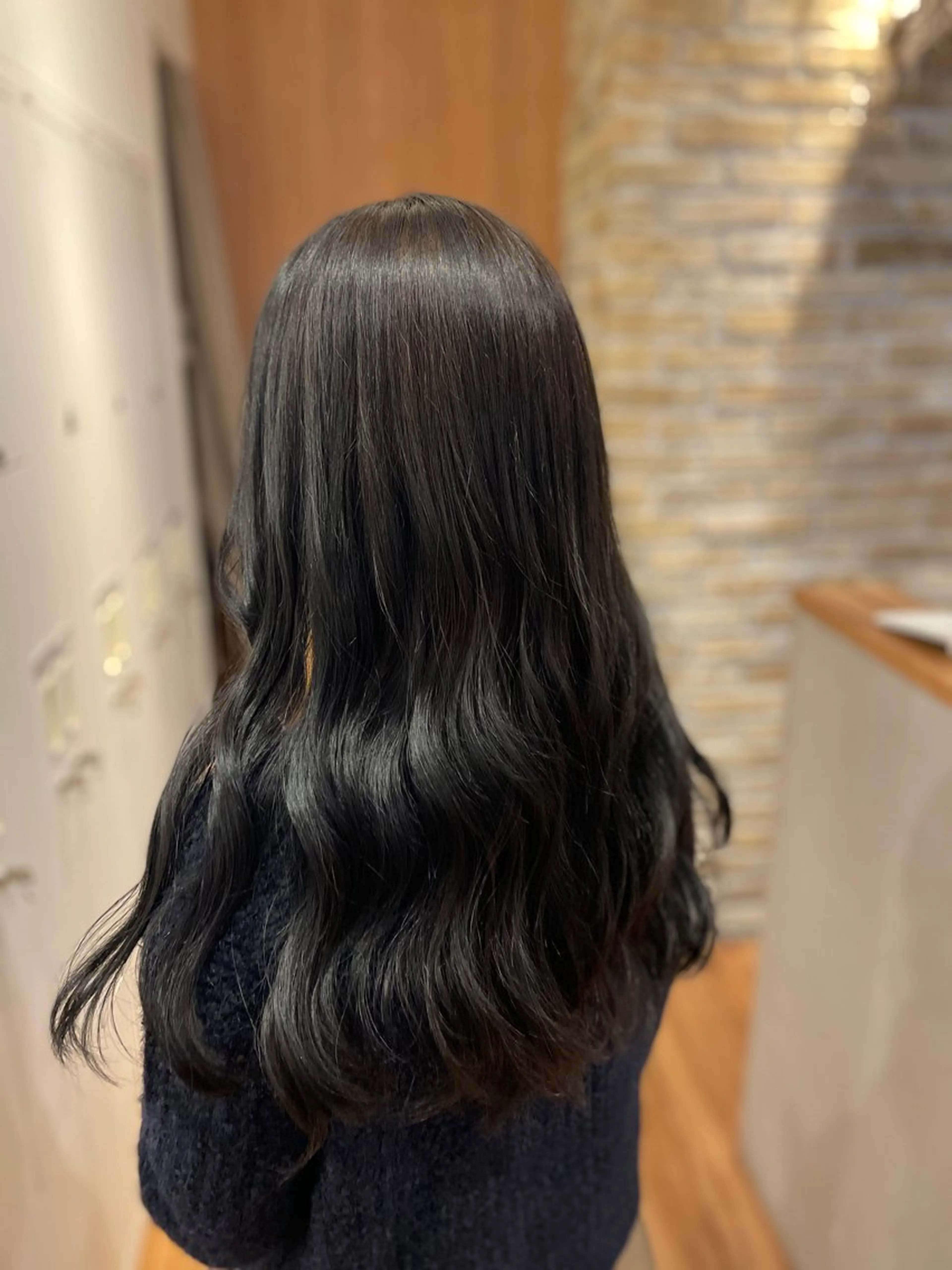 ロング カラー 黒髪 木田 絢子のヘアスタイル